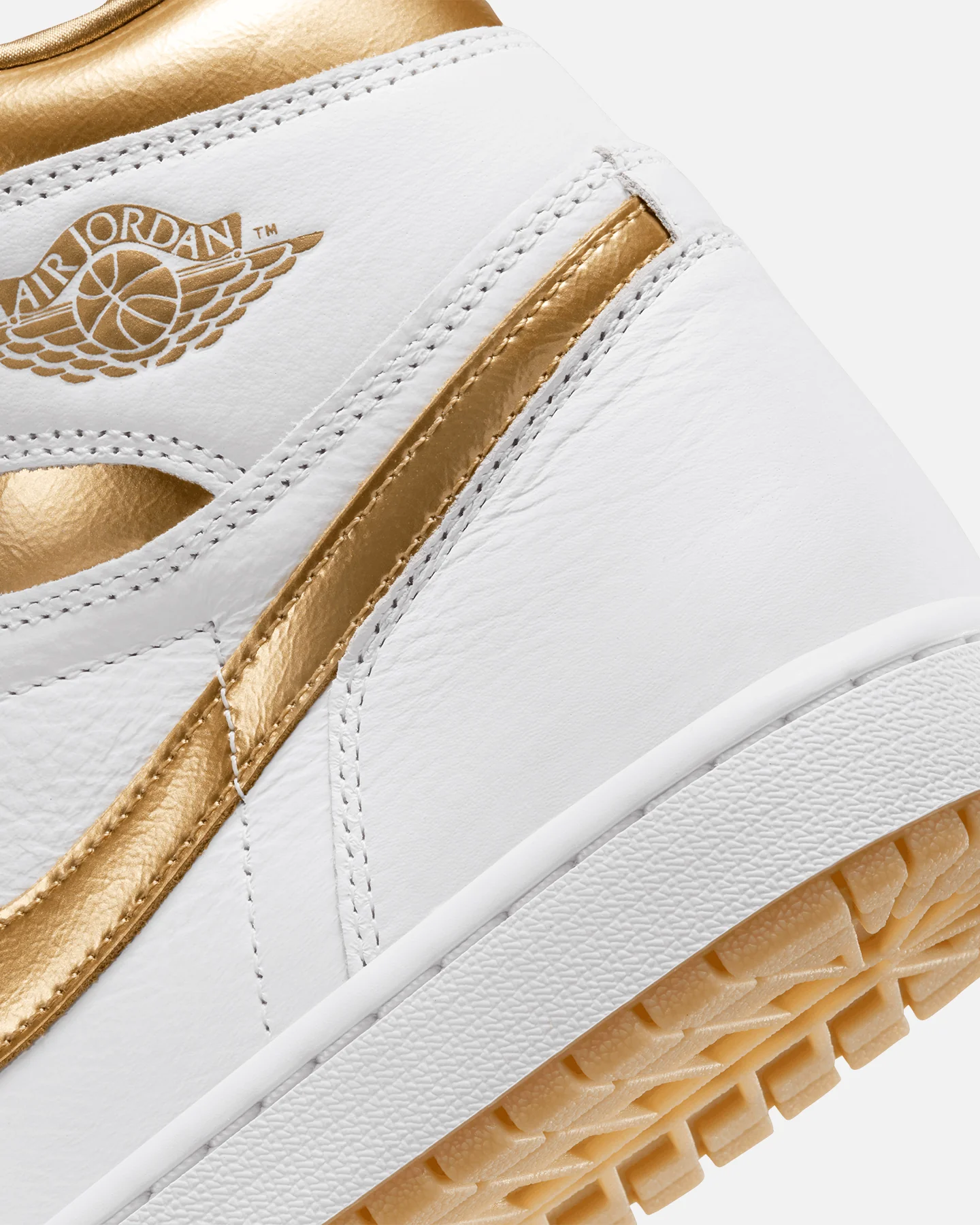 Jordan Women's Air Jordan 1 Retro High OG White/Metallic - Image 8