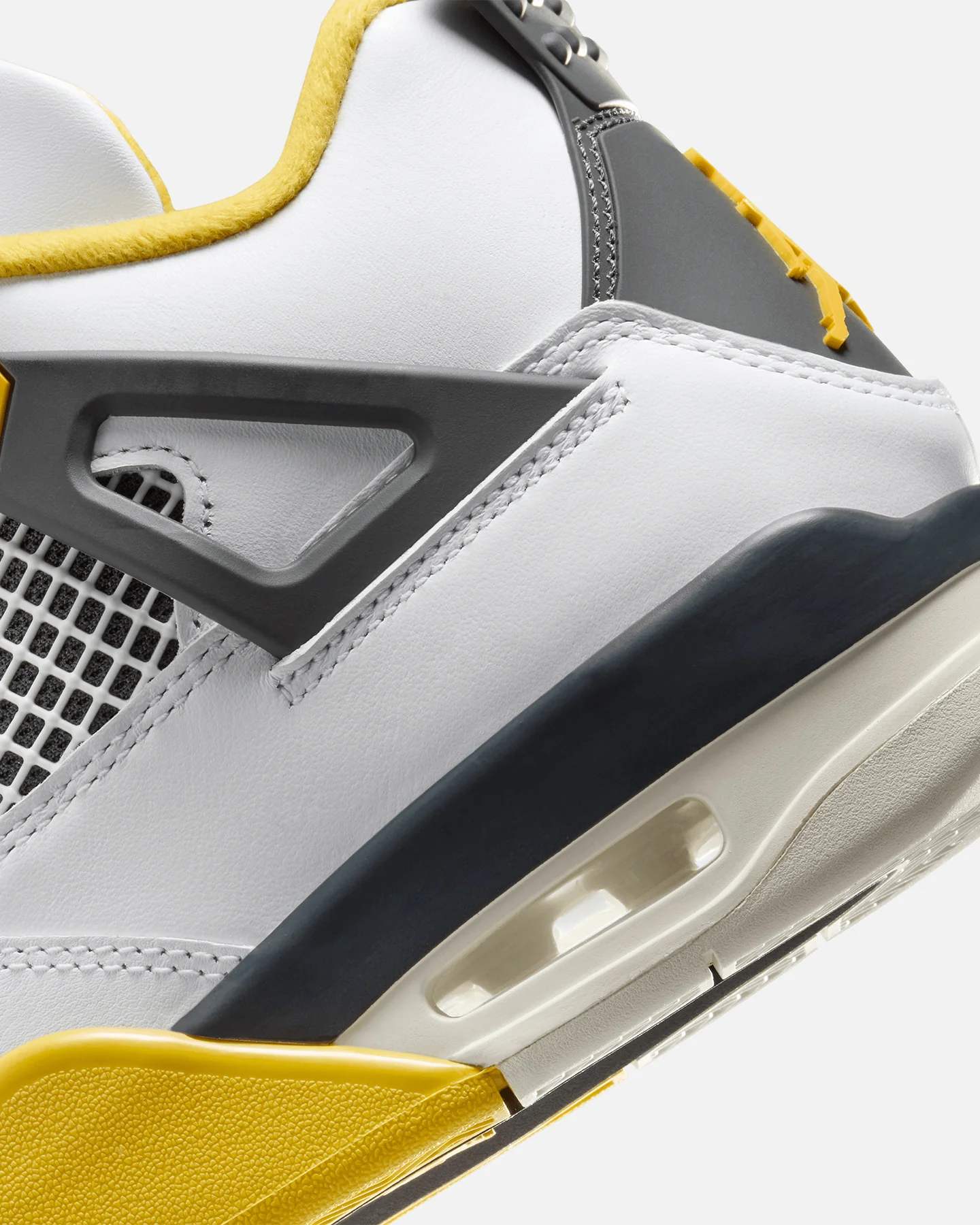 Jordan Women's Air Jordan 4 Retro White/Coconut Milk - Image 8