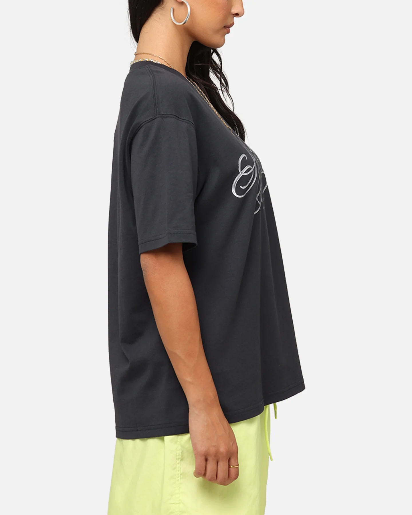Jordan Women's Graphic Metallic T-Shirt Off Noir - Image 4