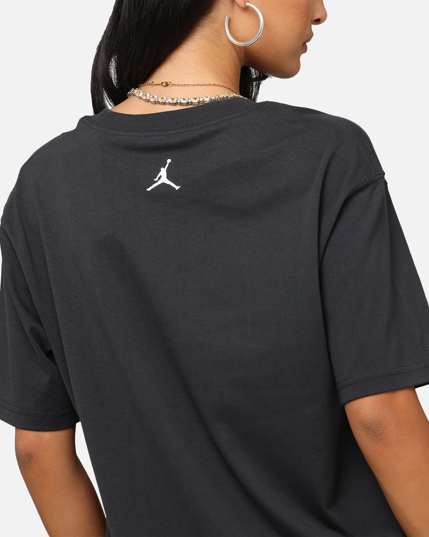 Jordan Women's Graphic Metallic T-Shirt Off Noir - Image 7