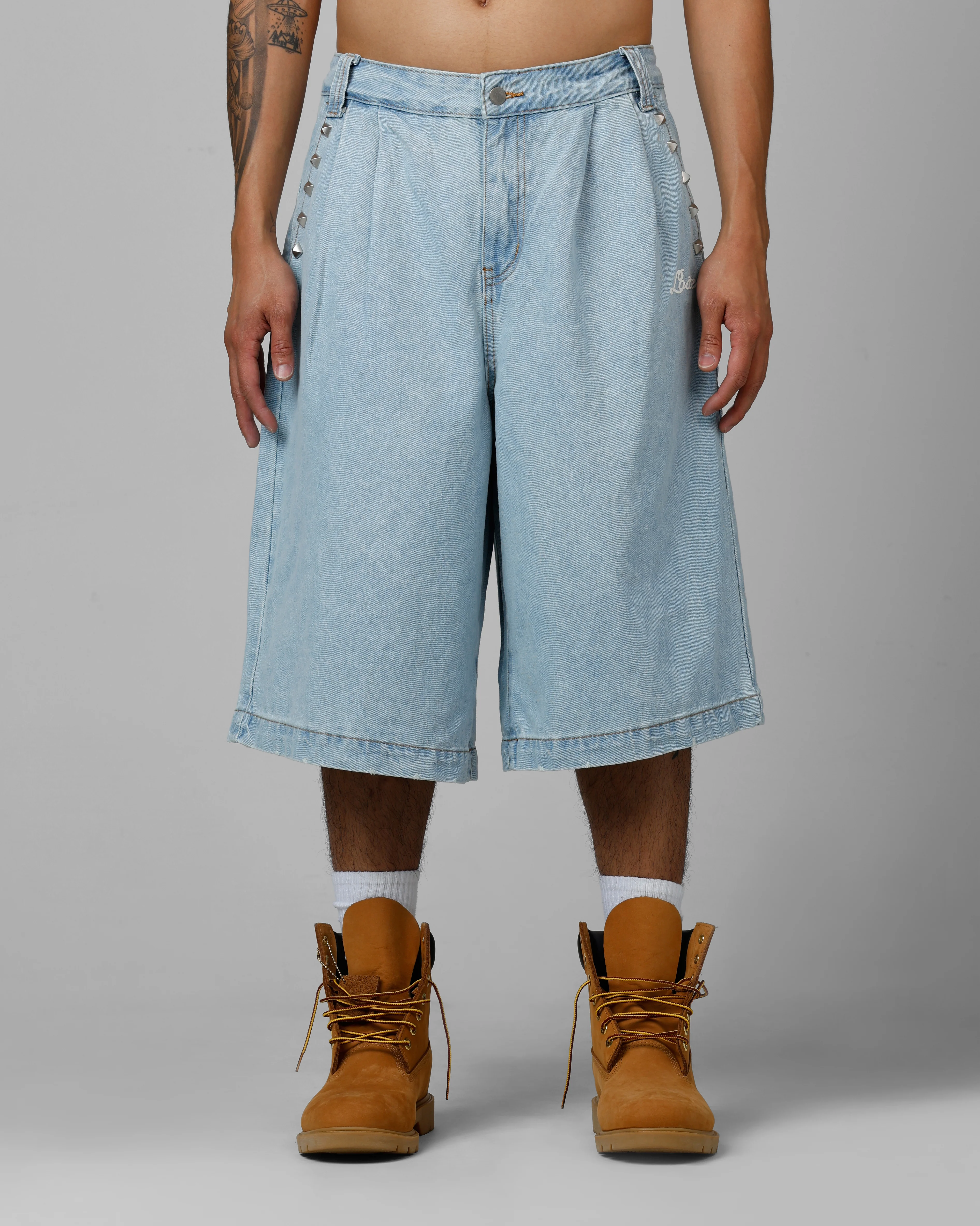 Loiter 3 Quarter Shorts Light Wash - Image 6