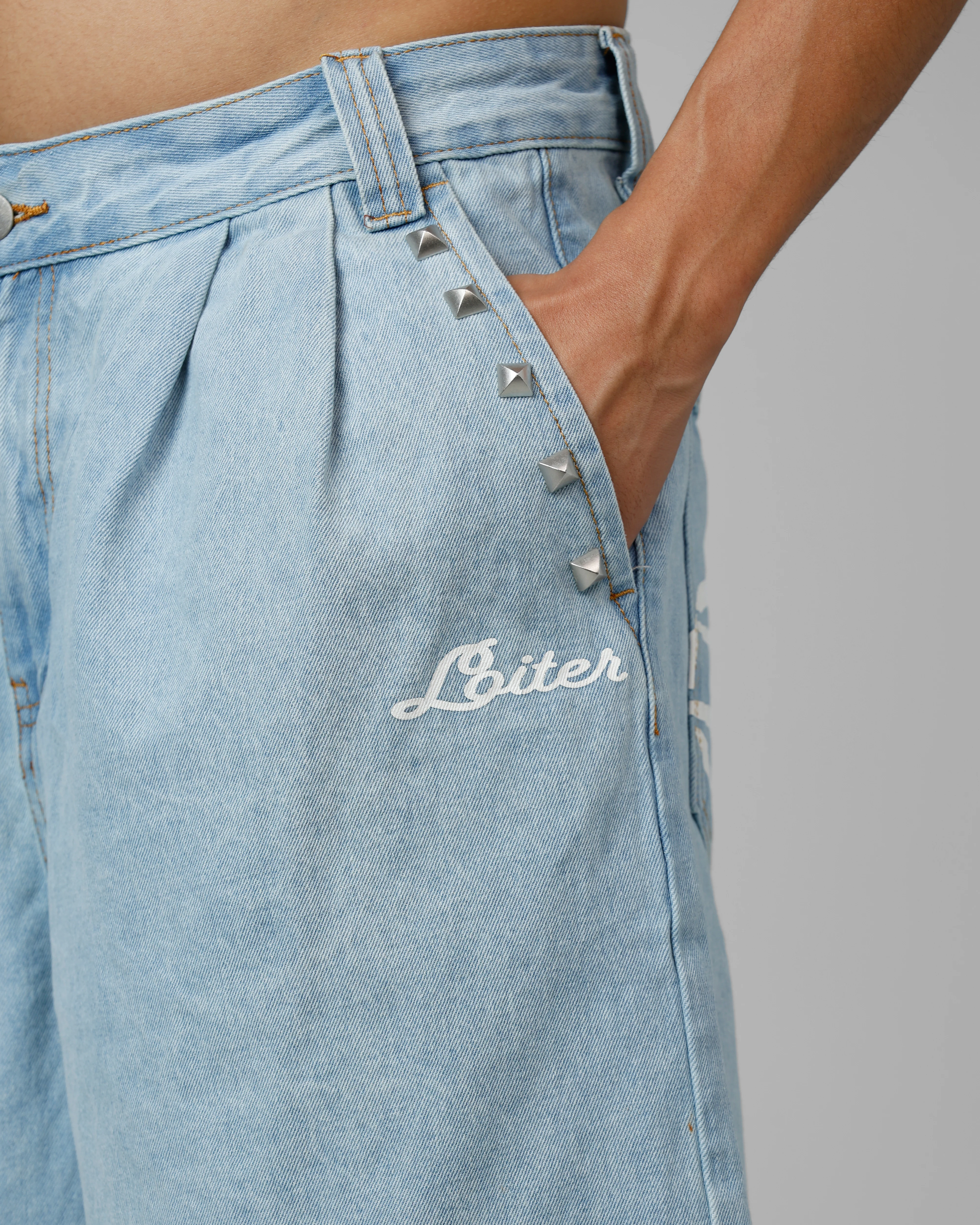 Loiter 3 Quarter Shorts Light Wash - Image 7