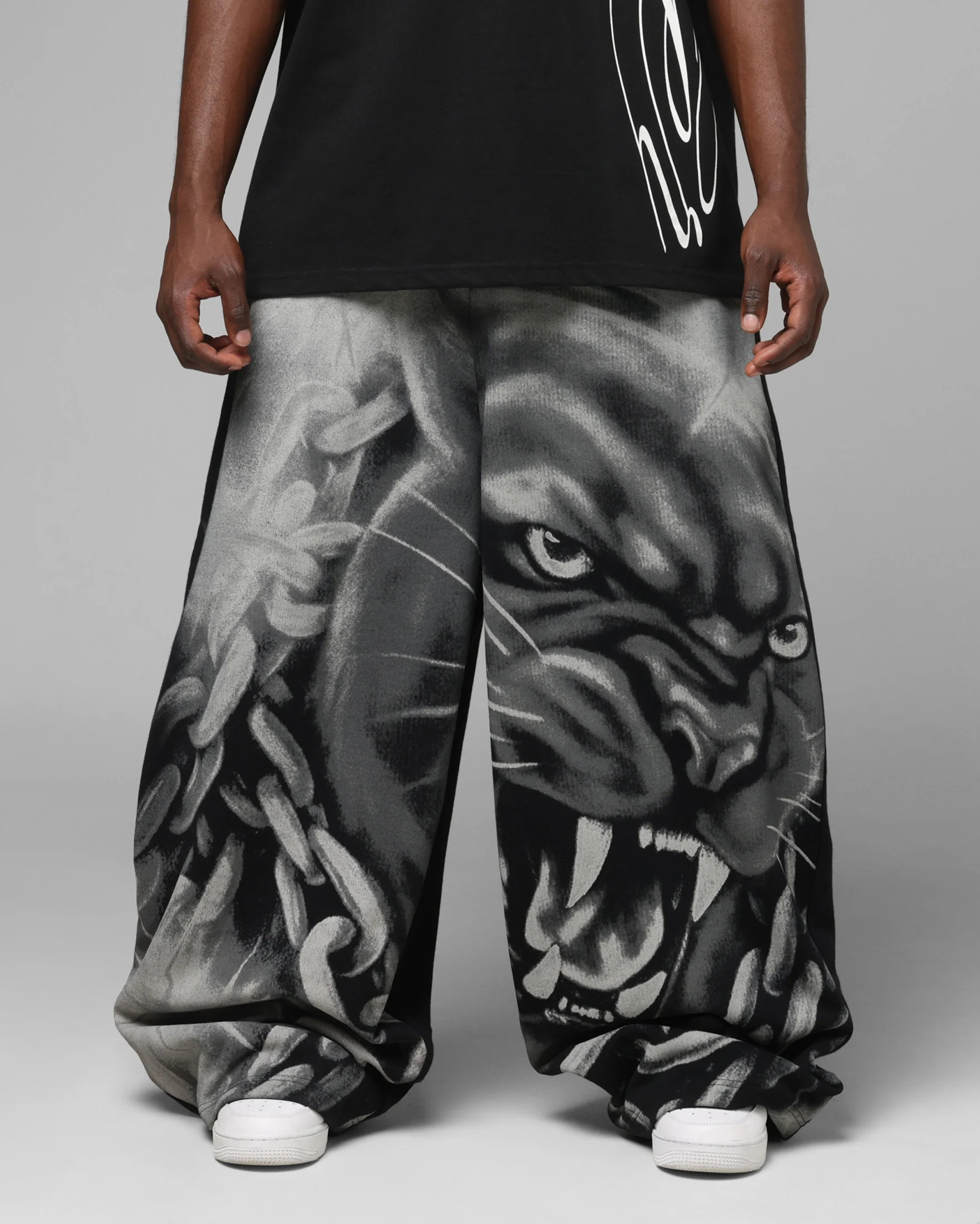 Loiter Airbrush Sweatpants Black
