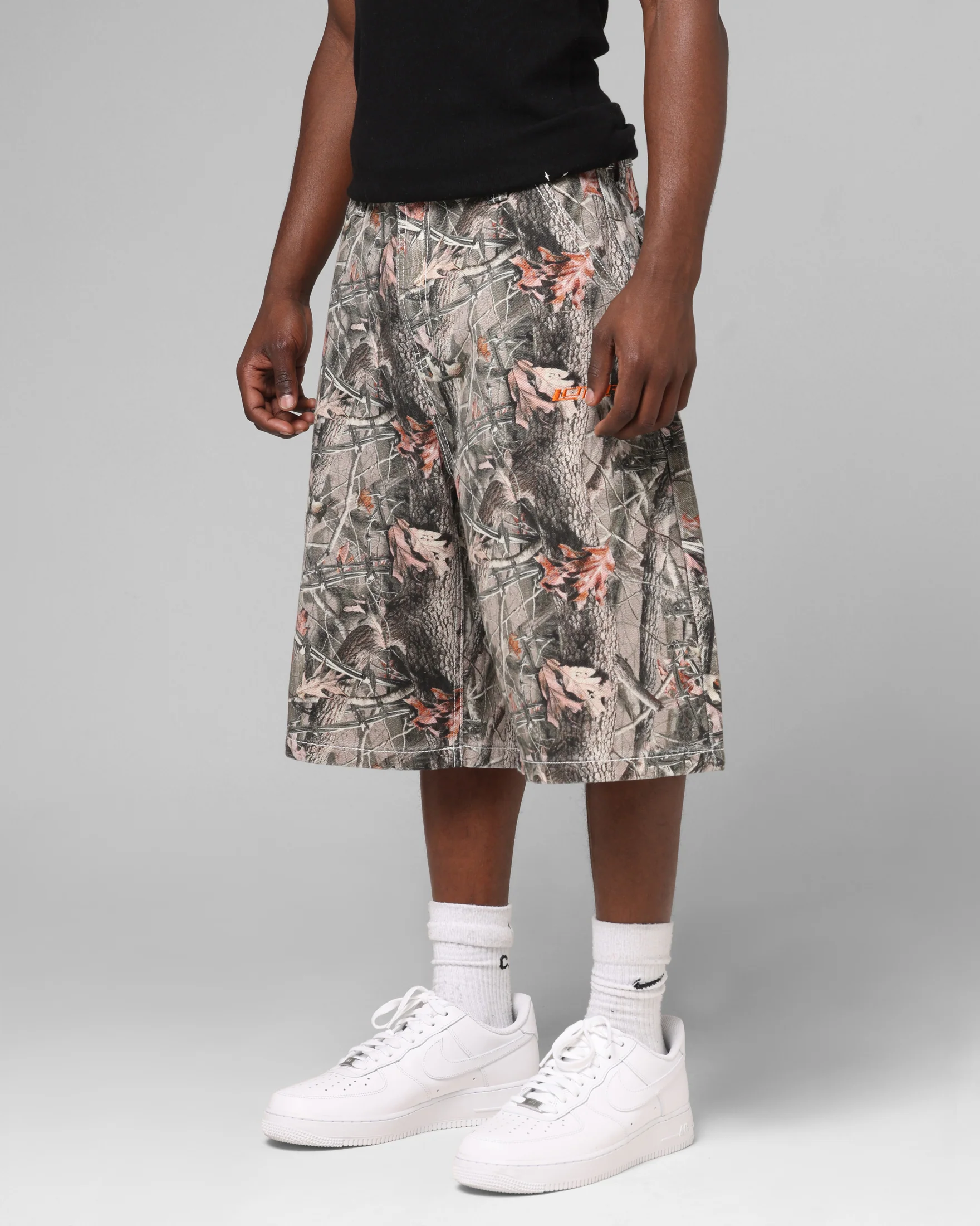 Loiter Biker Jorts Real Tree Camo - Image 4