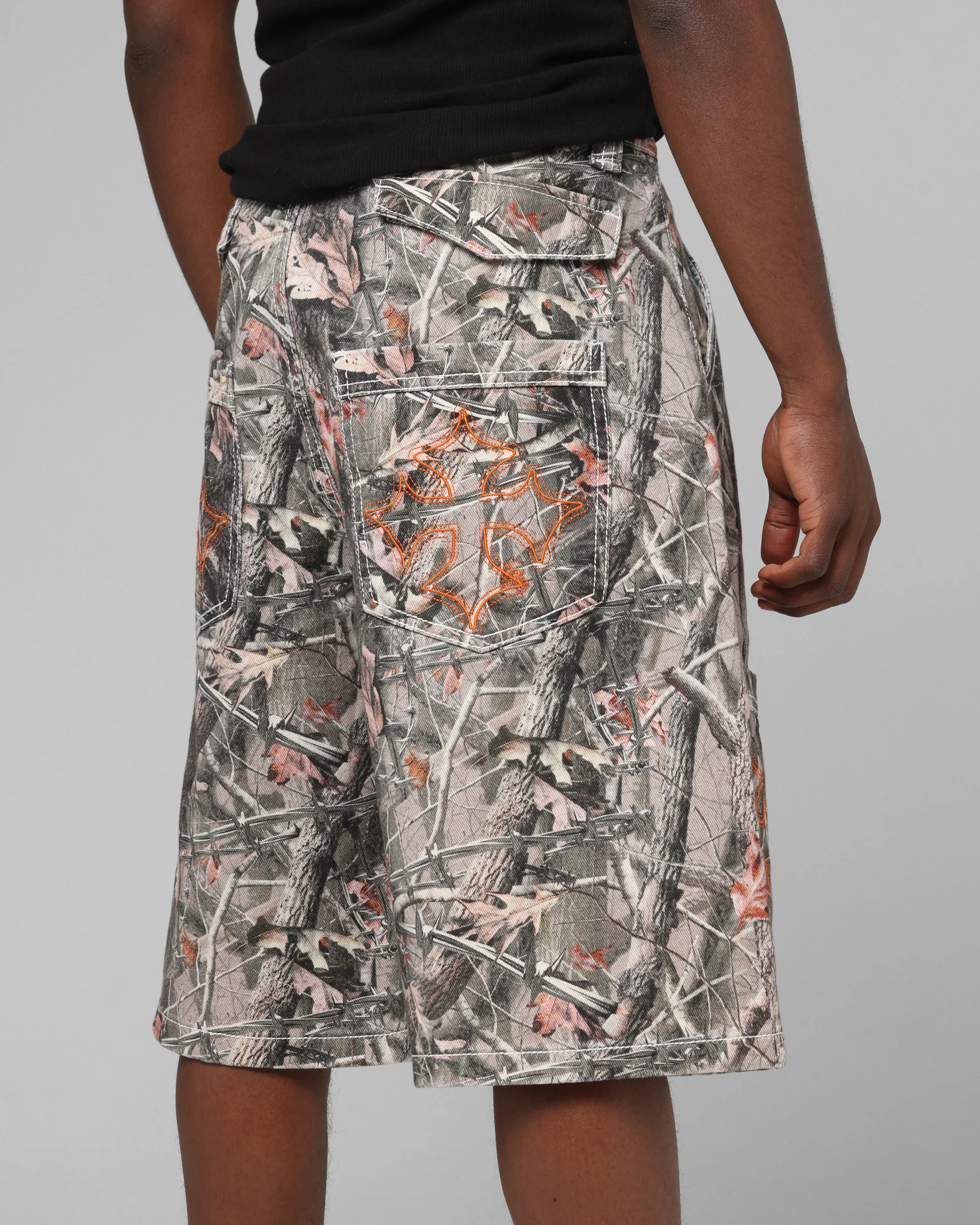 Loiter Biker Jorts Real Tree Camo - Image 6