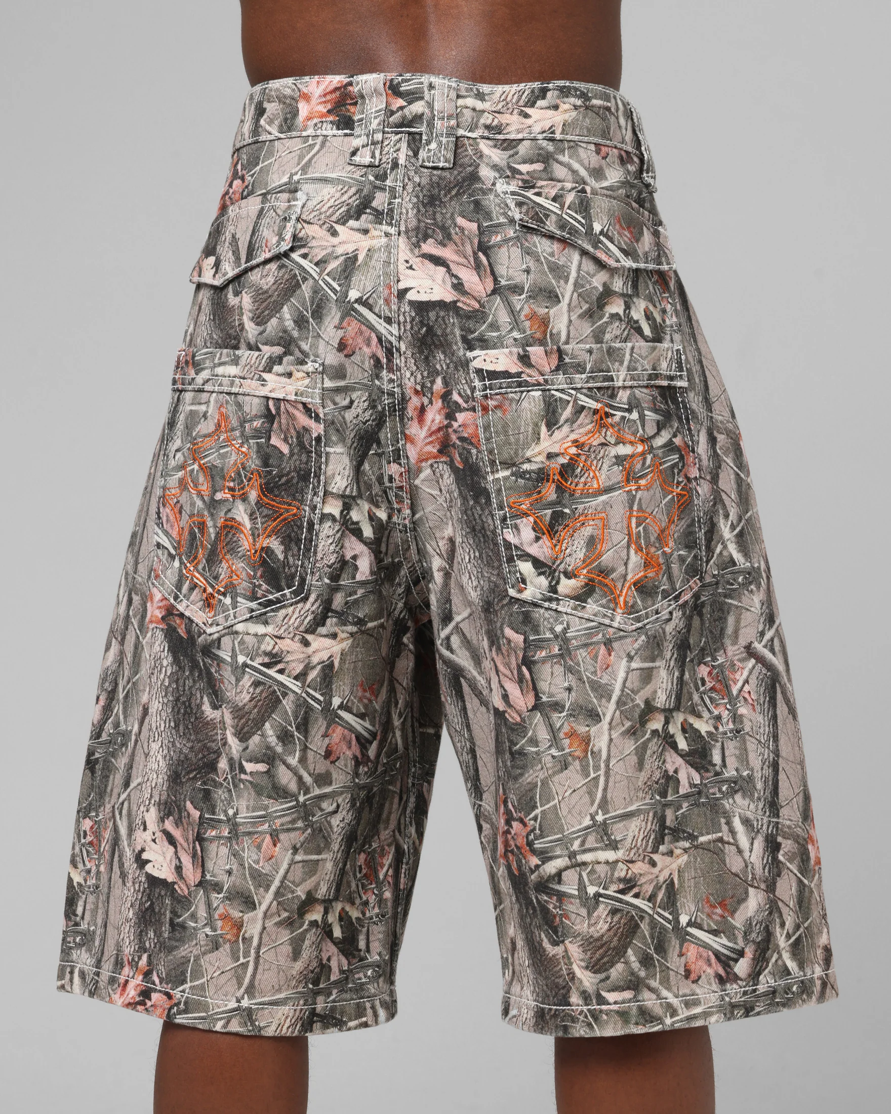 Loiter Biker Jorts Real Tree Camo - Image 8