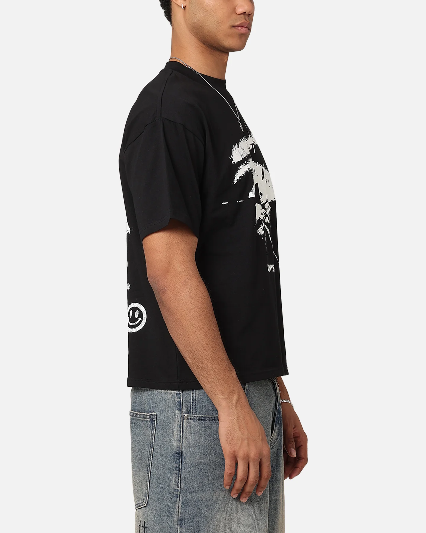 Loiter Eyes Can't Lie T-Shirt Black - Image 5