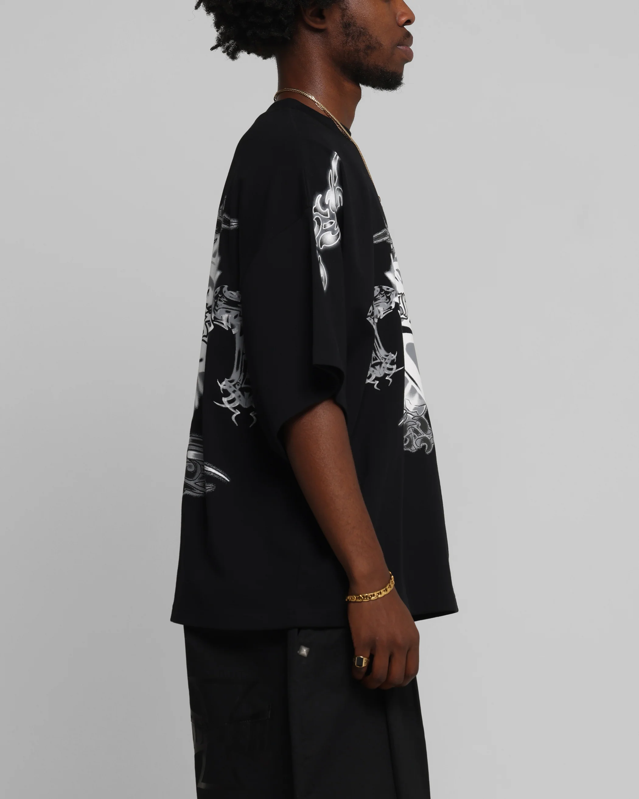 Loiter Hearts T-Shirt Black - Image 5