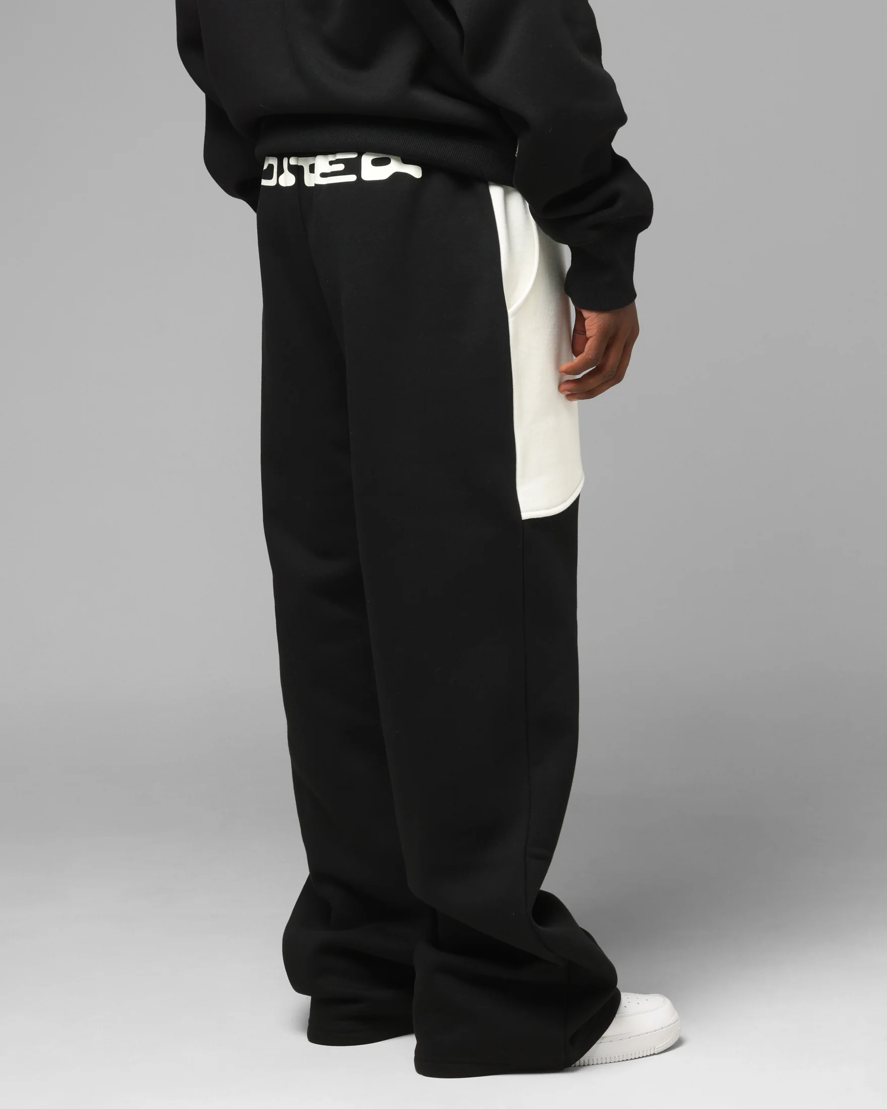 Loiter Jet Stream Sweat Pants Black - Image 5