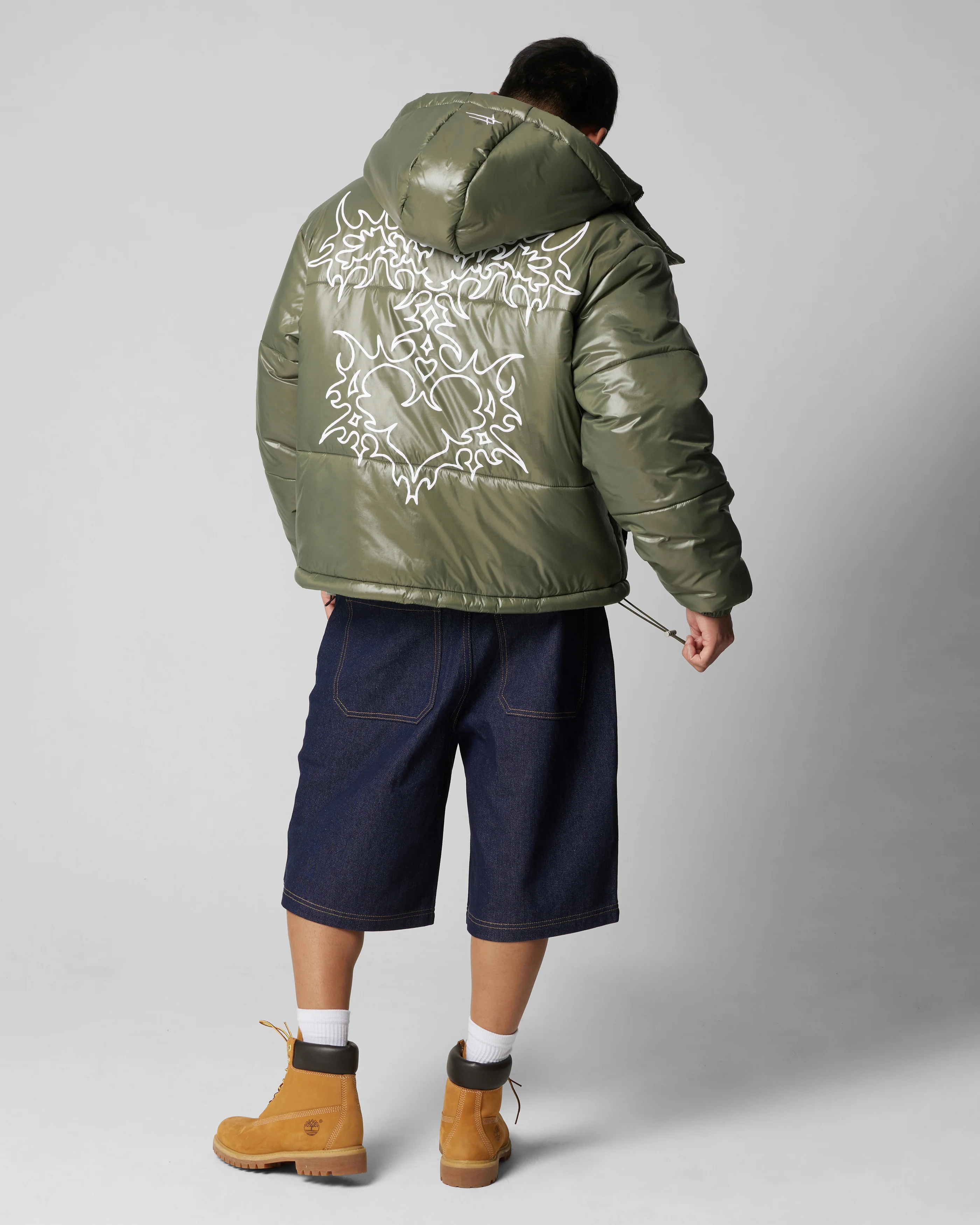 Loiter Star Born Puffer Jacket Green - Image 4