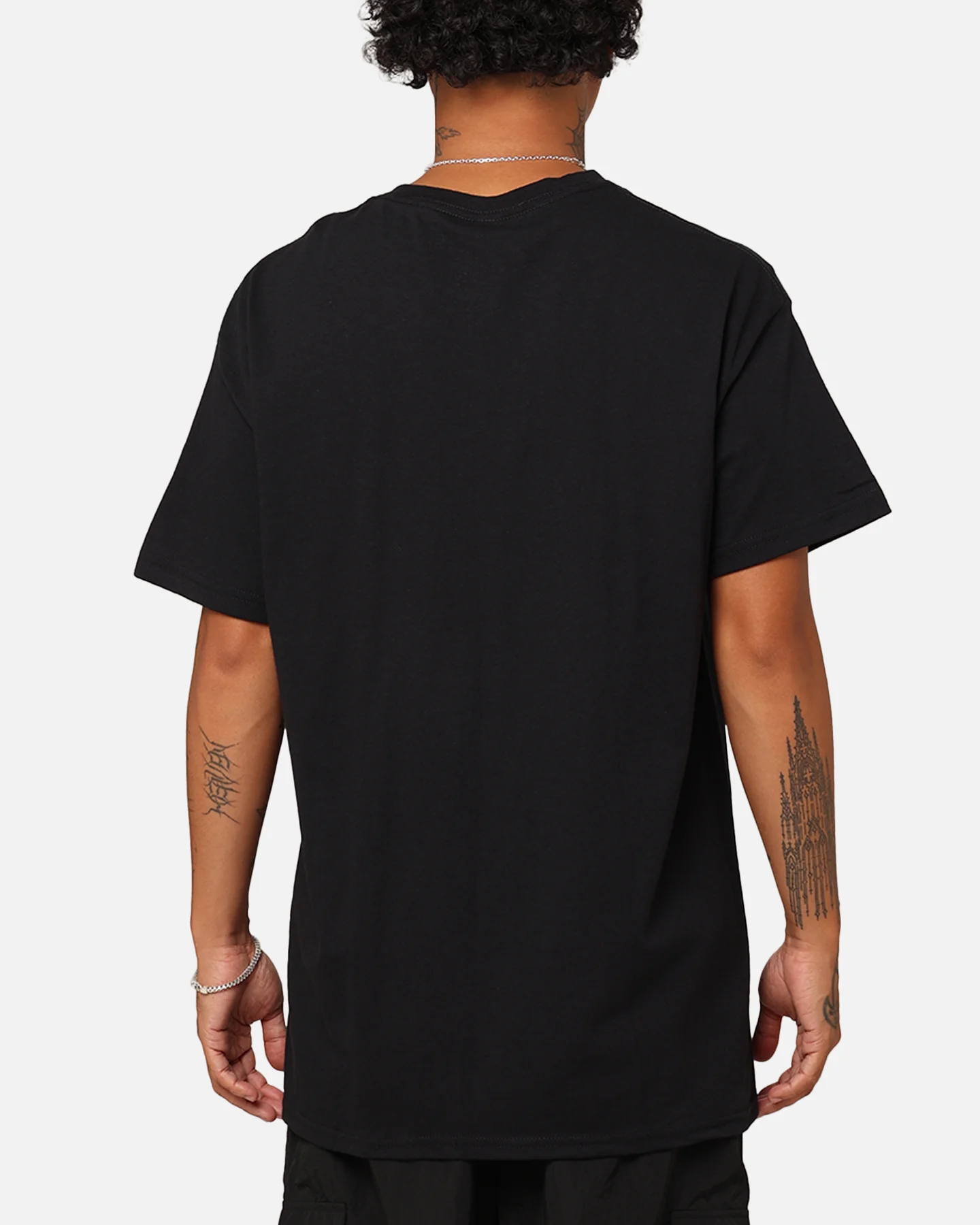 Majestic Athletic Atlanta Falcons Team Crest T-Shirt Black - Image 3