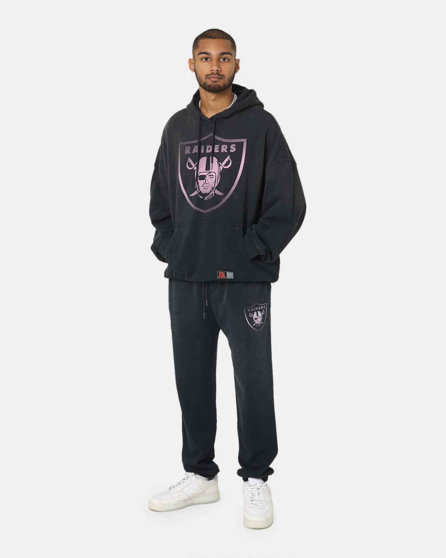 Majestic Athletic Las Vegas Raiders Solarised Contrast Logo Track Pants Faded Black - Image 2