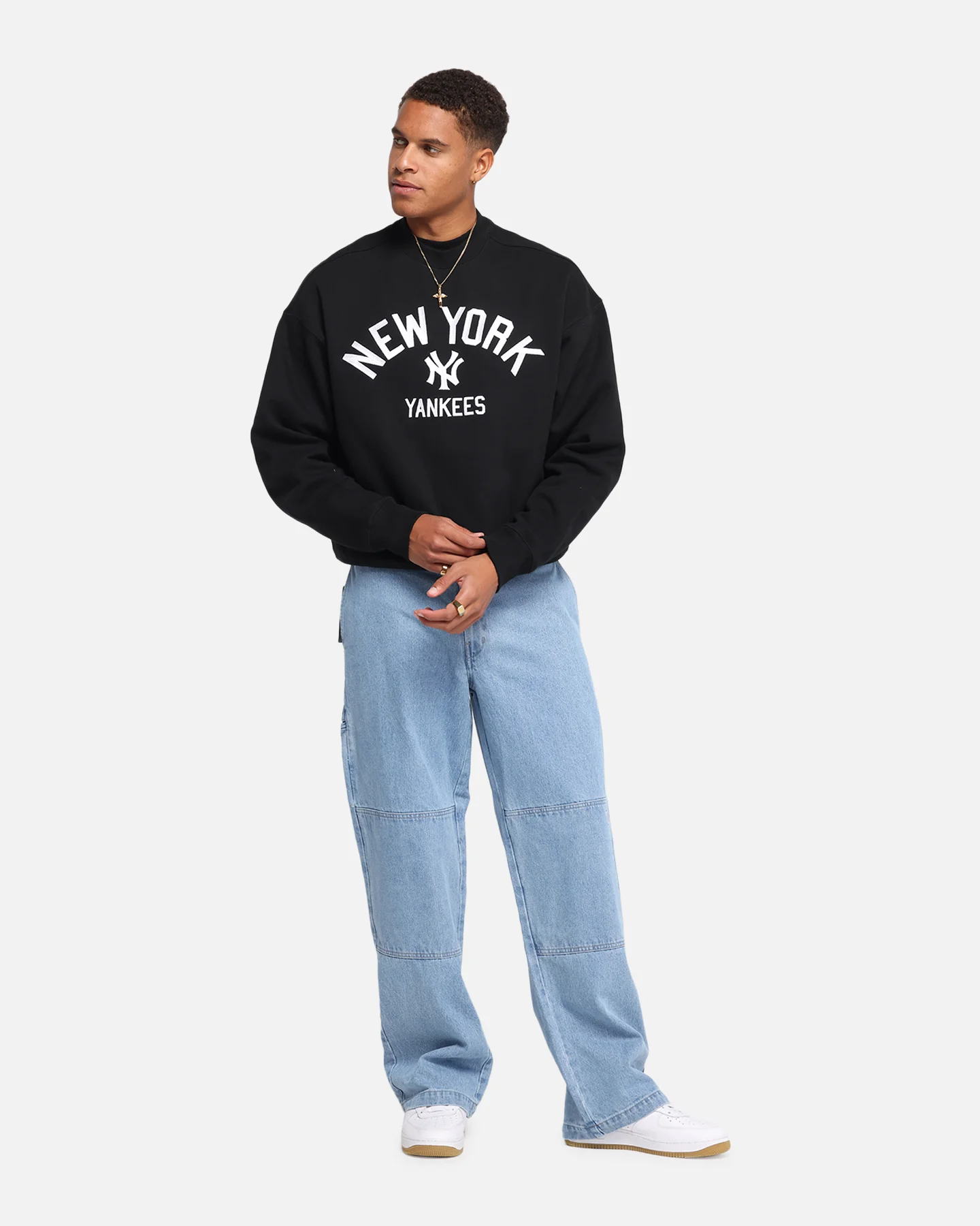 Majestic Athletic New York Yankees Arch Boxy Crewneck Black - Image 2