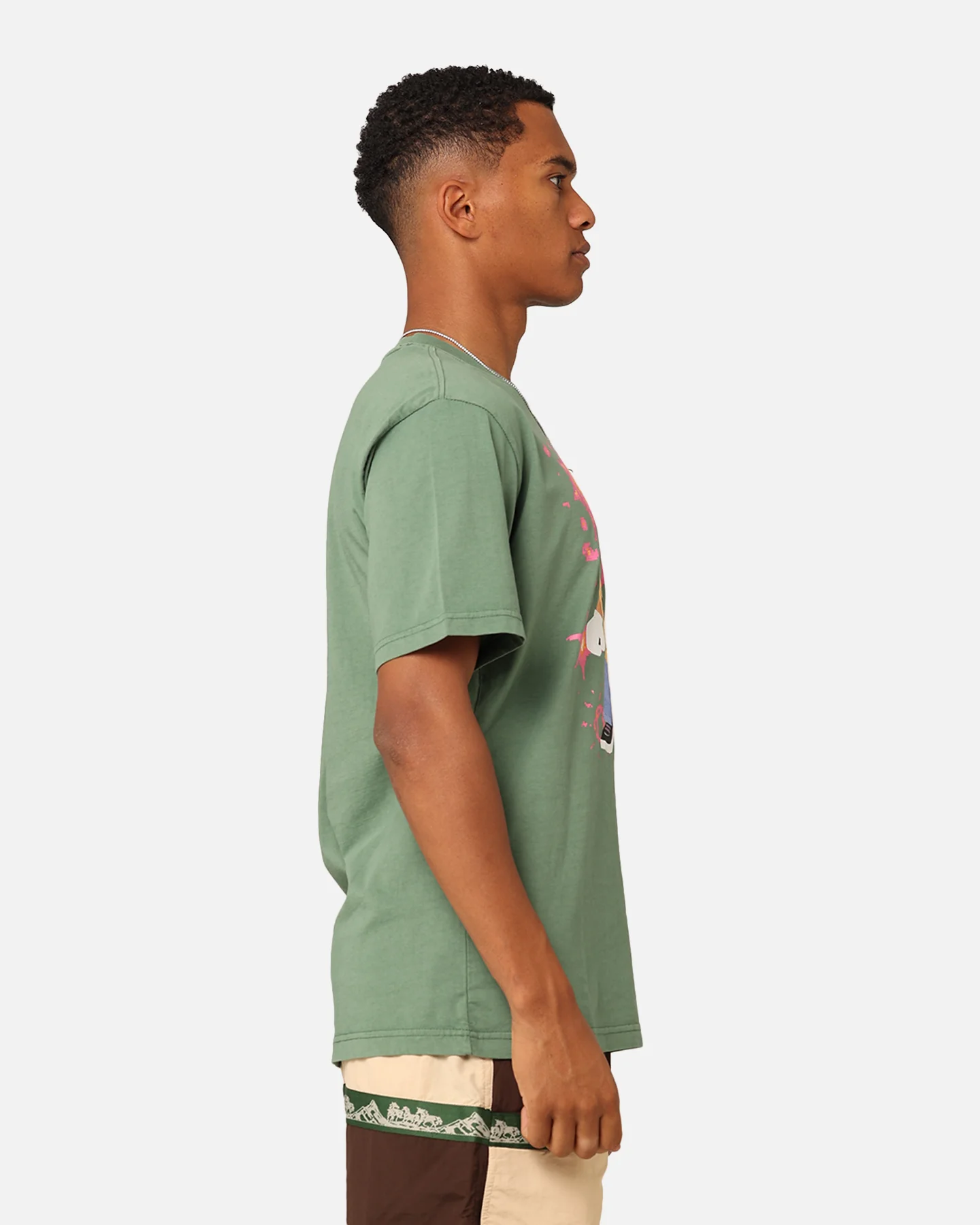 Market 32-Bit Bear T-Shirt Fern - Image 5
