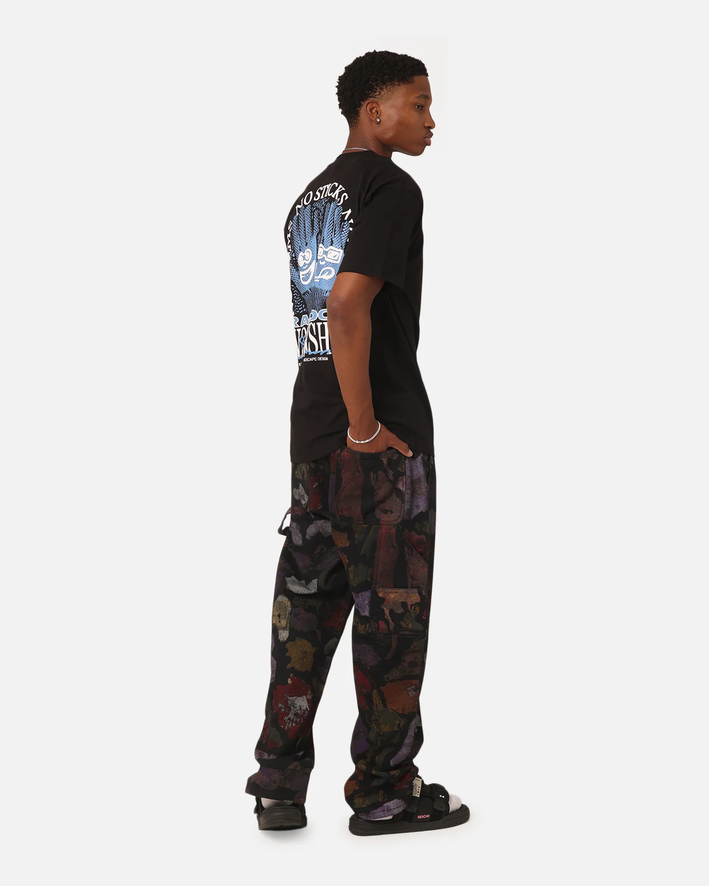 Market Flowerbed T-Shirt Black - Image 3