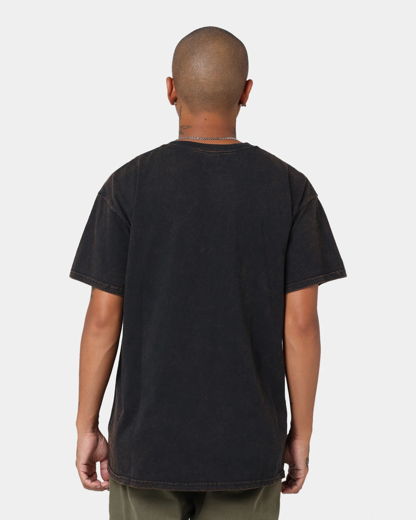 Mitchell and Ness Tampa Bay Buccaneers Oversized Extra Large Logo T-Shirt Vintage Black - Image 4