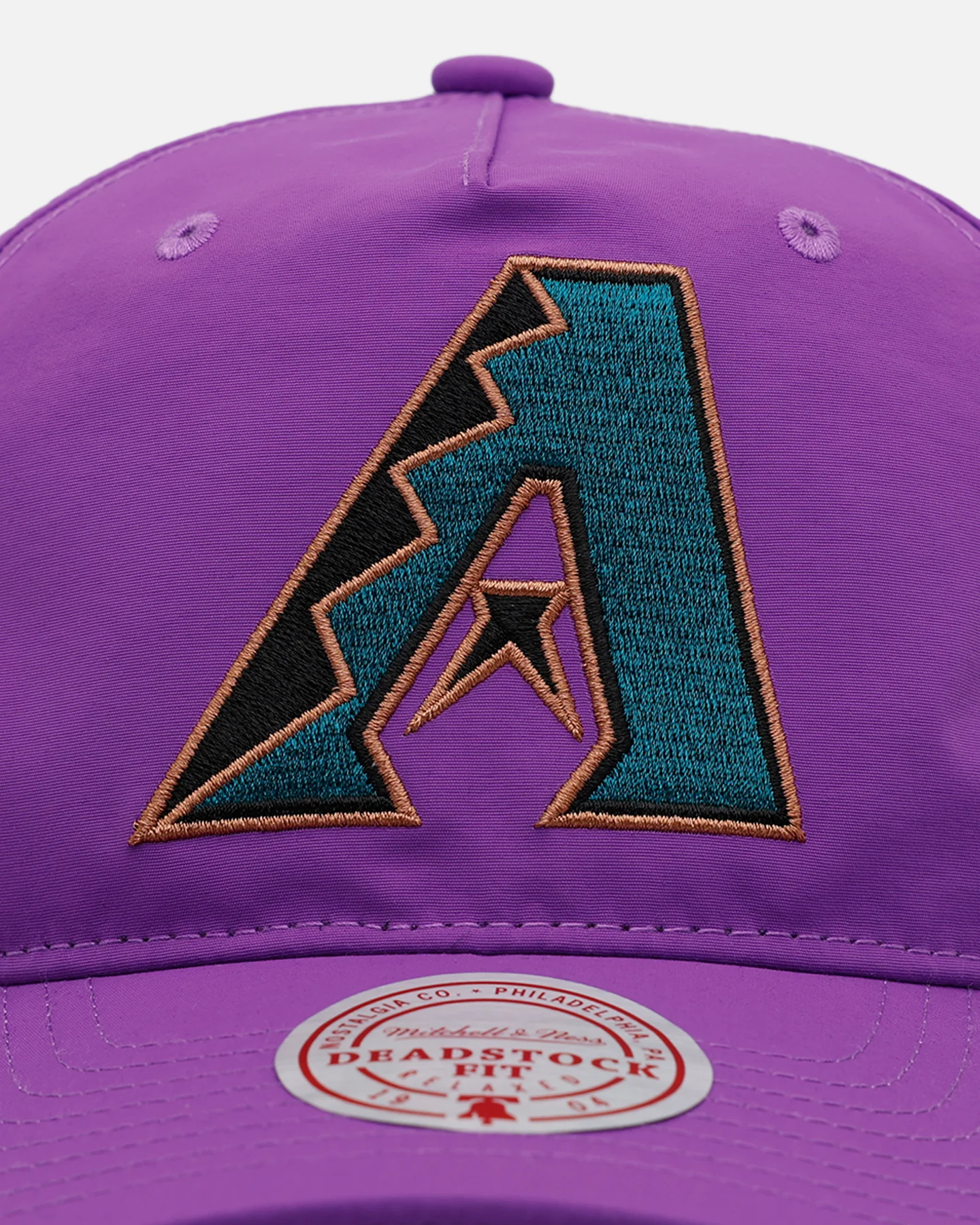 Mitchell & Ness Arizona Diamondbacks 'Poolside' Deadstock Snapback Official Team Color - Image 5