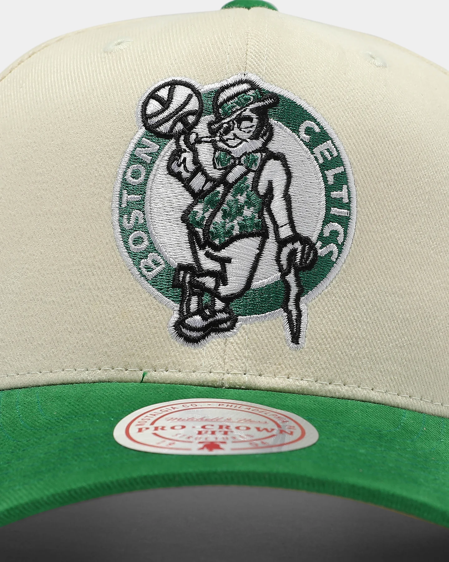 Mitchell & Ness Boston Celtics Pro Crown Snapback Off White/Green - Image 6
