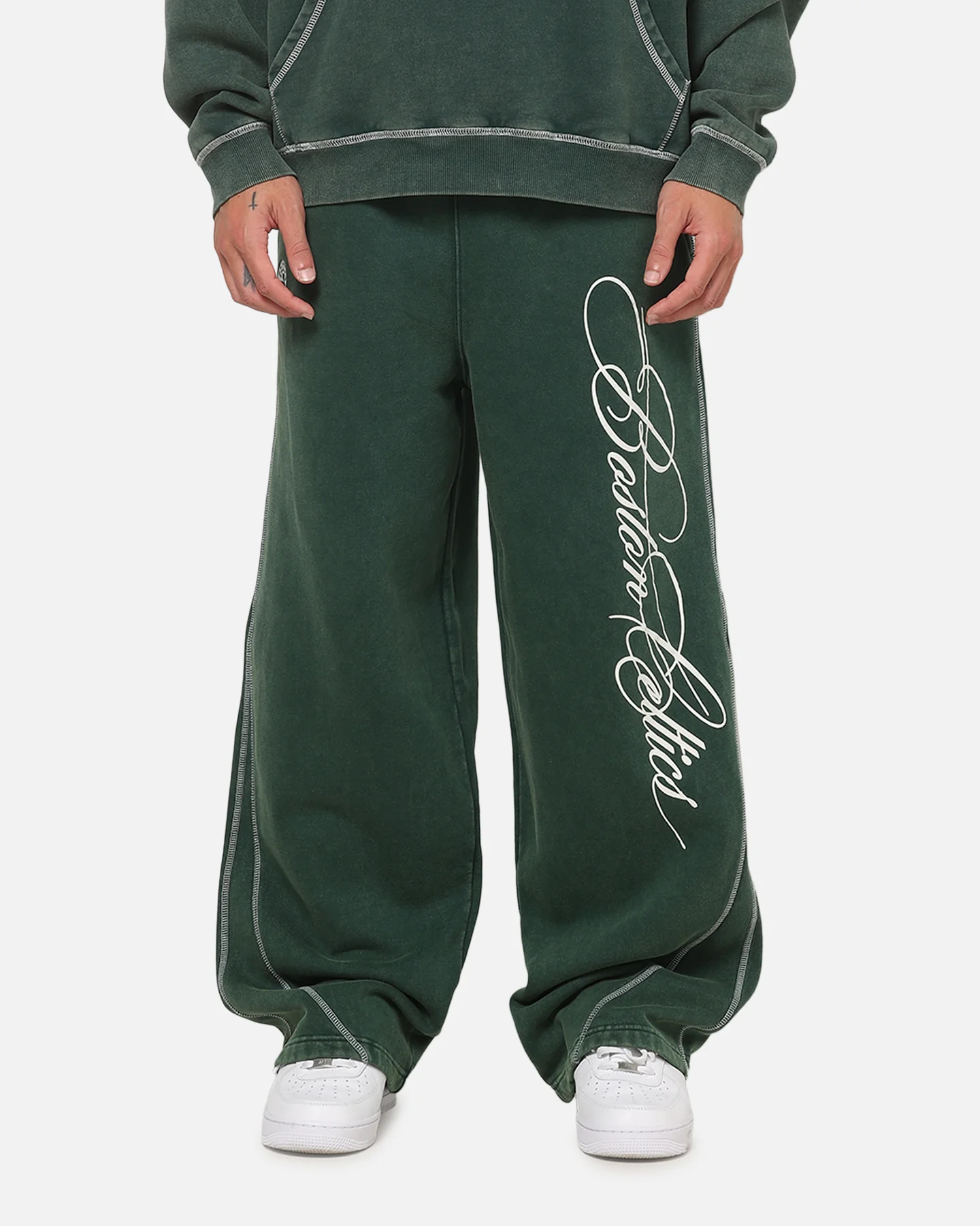 Mitchell & Ness Boston Celtics Star Script Relaxed Track Pants Pine Green