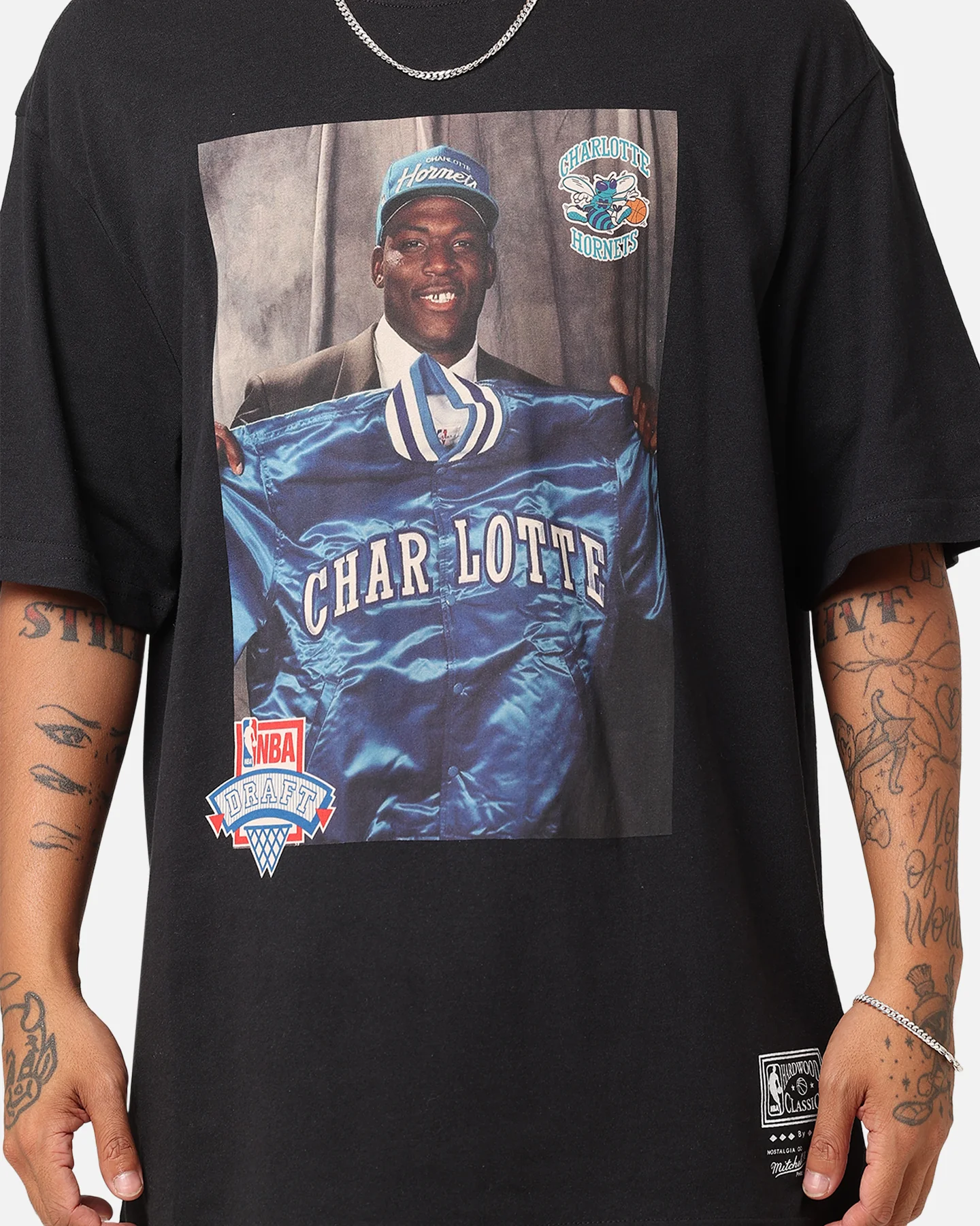 Mitchell & Ness Charlotte Hornets 1991 NBA Draft T-Shirt Faded Black - Image 3