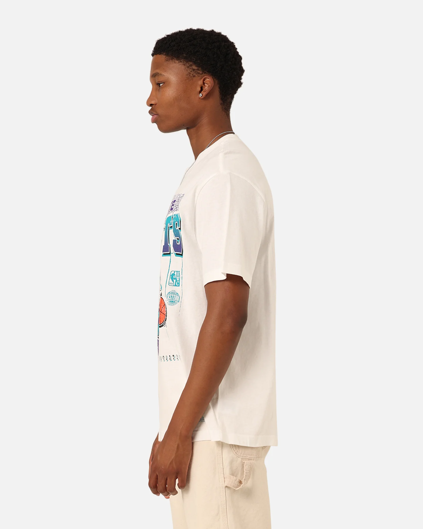 Mitchell & Ness Charlotte Hornets Brush Off 2.0 T-Shirt Vintage White - Image 6
