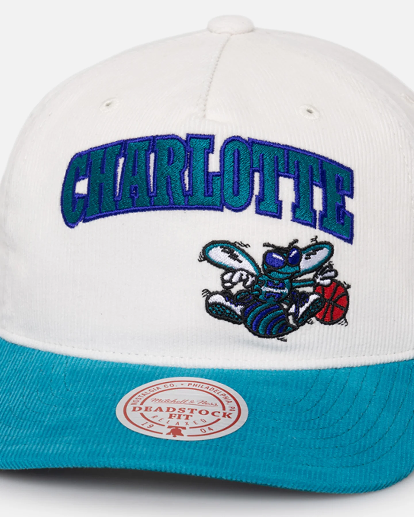Mitchell & Ness Charlotte Hornets History Origin Snapback White/Teal - Image 2