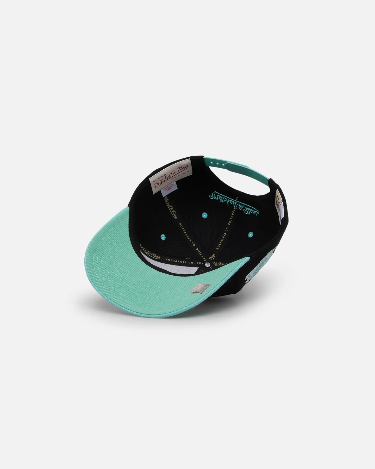 Mitchell & Ness Charlotte Hornets "Ice Blue" Script Origin Snapback Black/Ice Blue - Image 6