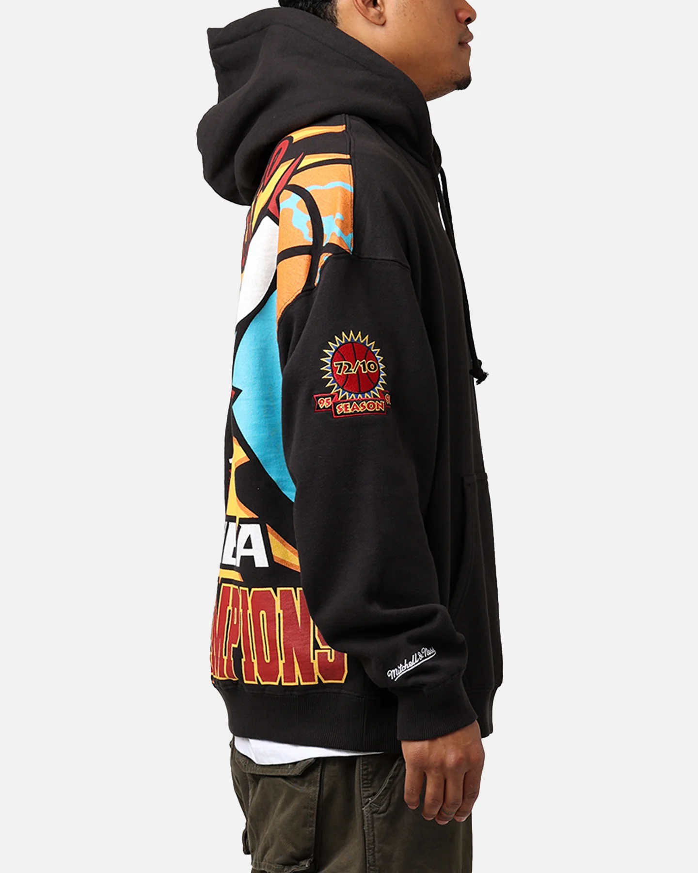 Mitchell & Ness Chicago Bulls 6 Time Hoodie Black - Image 4