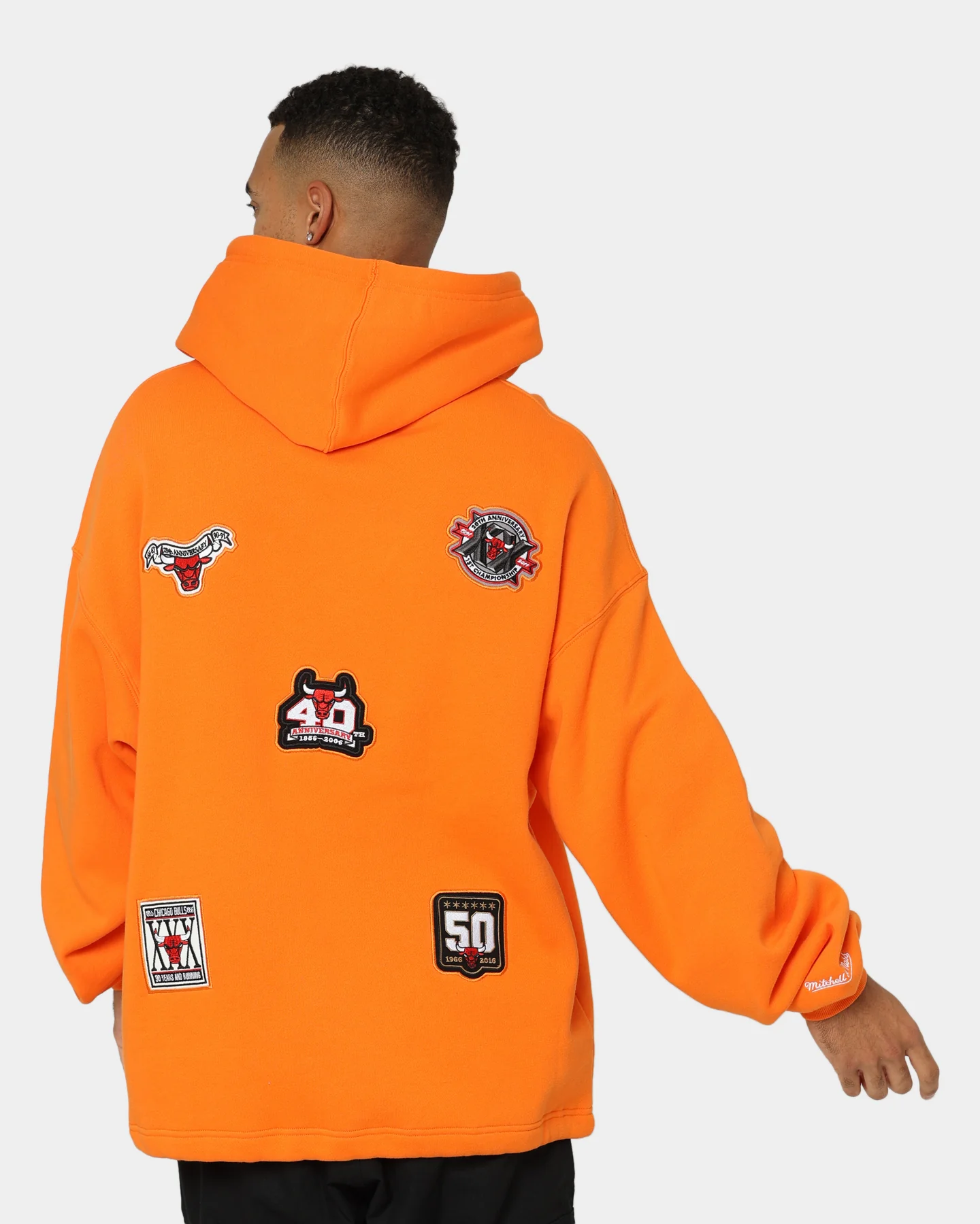 Mitchell & Ness Chicago Bulls Anniversary Hoodie Orange - Image 2