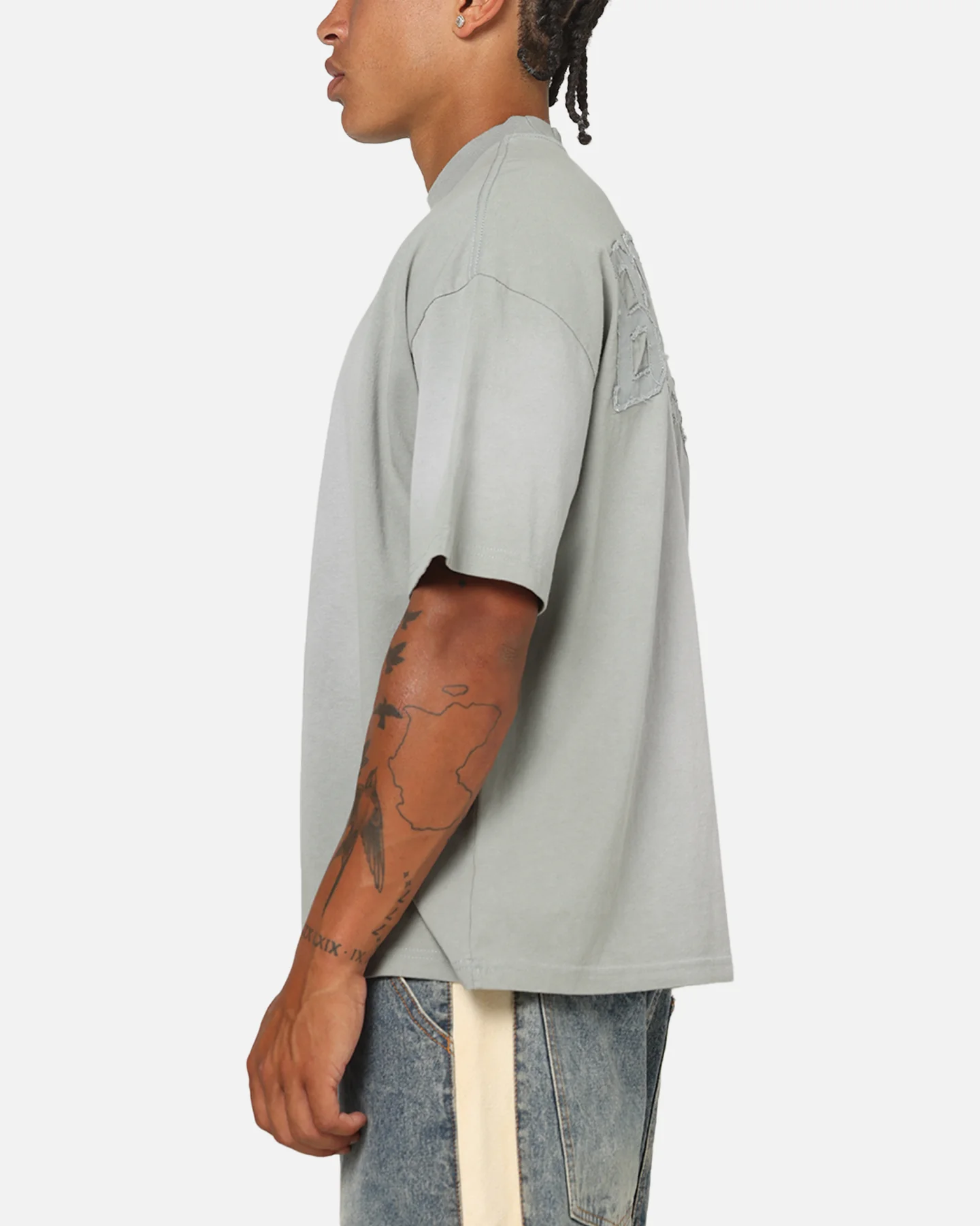 Mitchell & Ness Chicago Bulls Big Oversized Logo T-Shirt Neutral Grey - Image 6