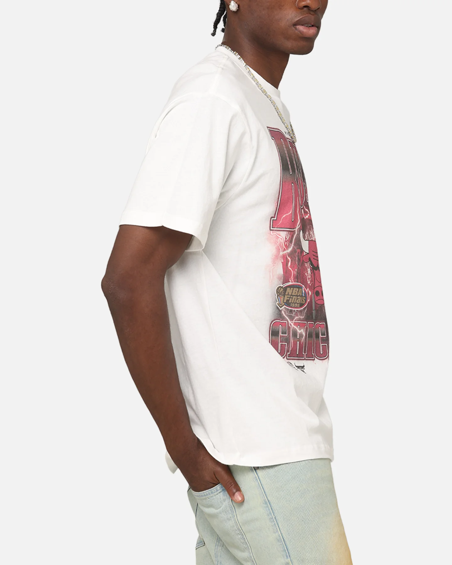 Mitchell & Ness Chicago Bulls City Strike T-Shirt Vintage White - Image 4