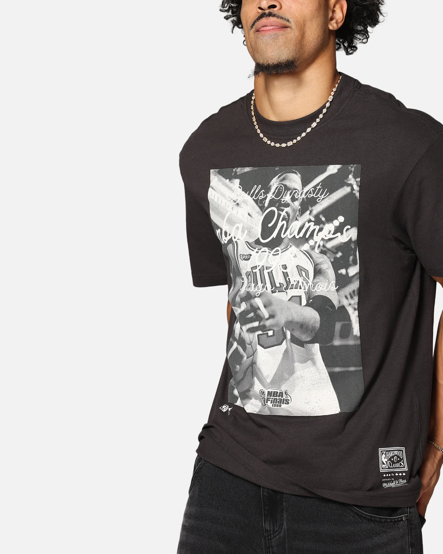 Mitchell & Ness Chicago Bulls Dynasty T-Shirt Faded Black - Image 6