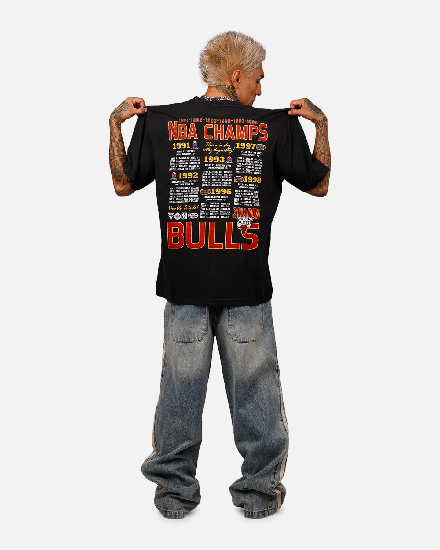 Mitchell & Ness Chicago Bulls Explode Champions T-Shirt Overdyed Black - Image 6