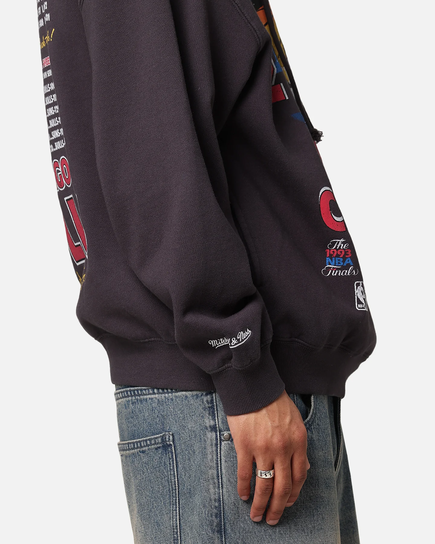Mitchell & Ness Chicago Bulls Finals Champion Hoodie Overdyed Black - Image 8