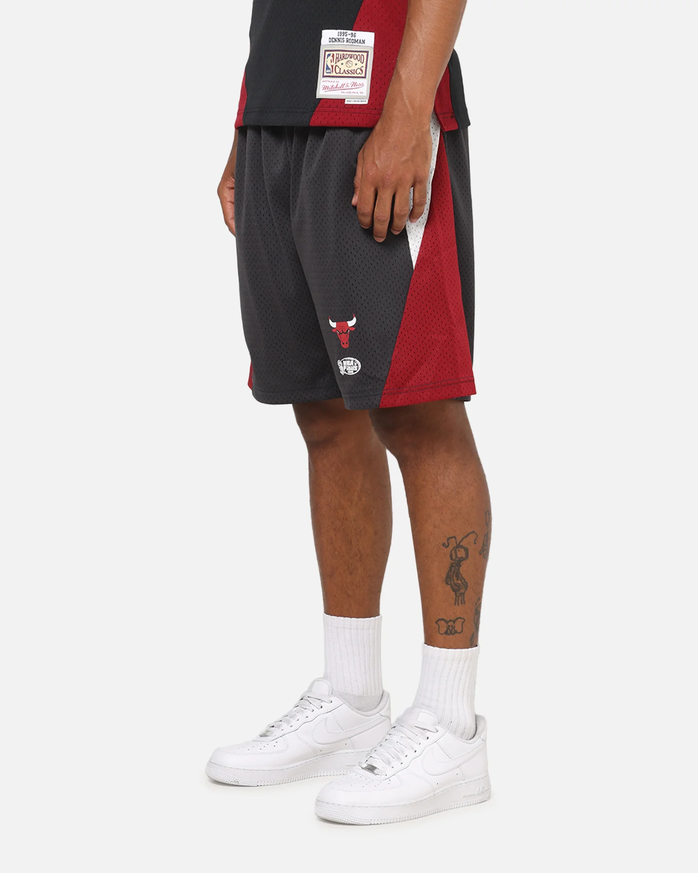 Mitchell & Ness Chicago Bulls Millenium Shorts Black/Red - Image 6