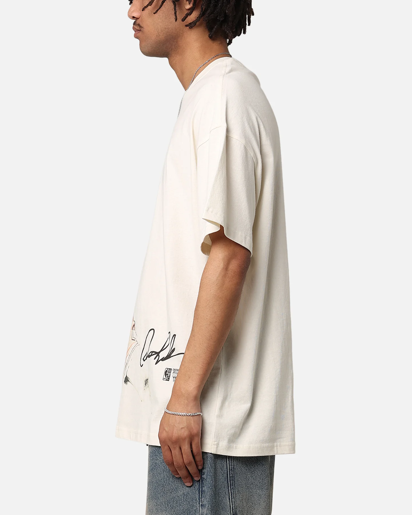 Mitchell & Ness Chicago Bulls Rebound T-Shirt Unbleached - Image 5