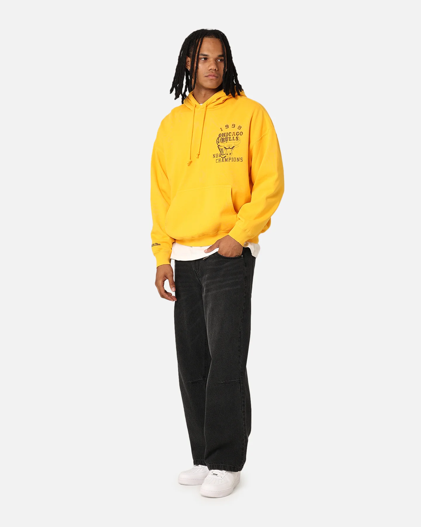 Mitchell & Ness Chicago Bulls Rings Hoodie Ochre - Image 4