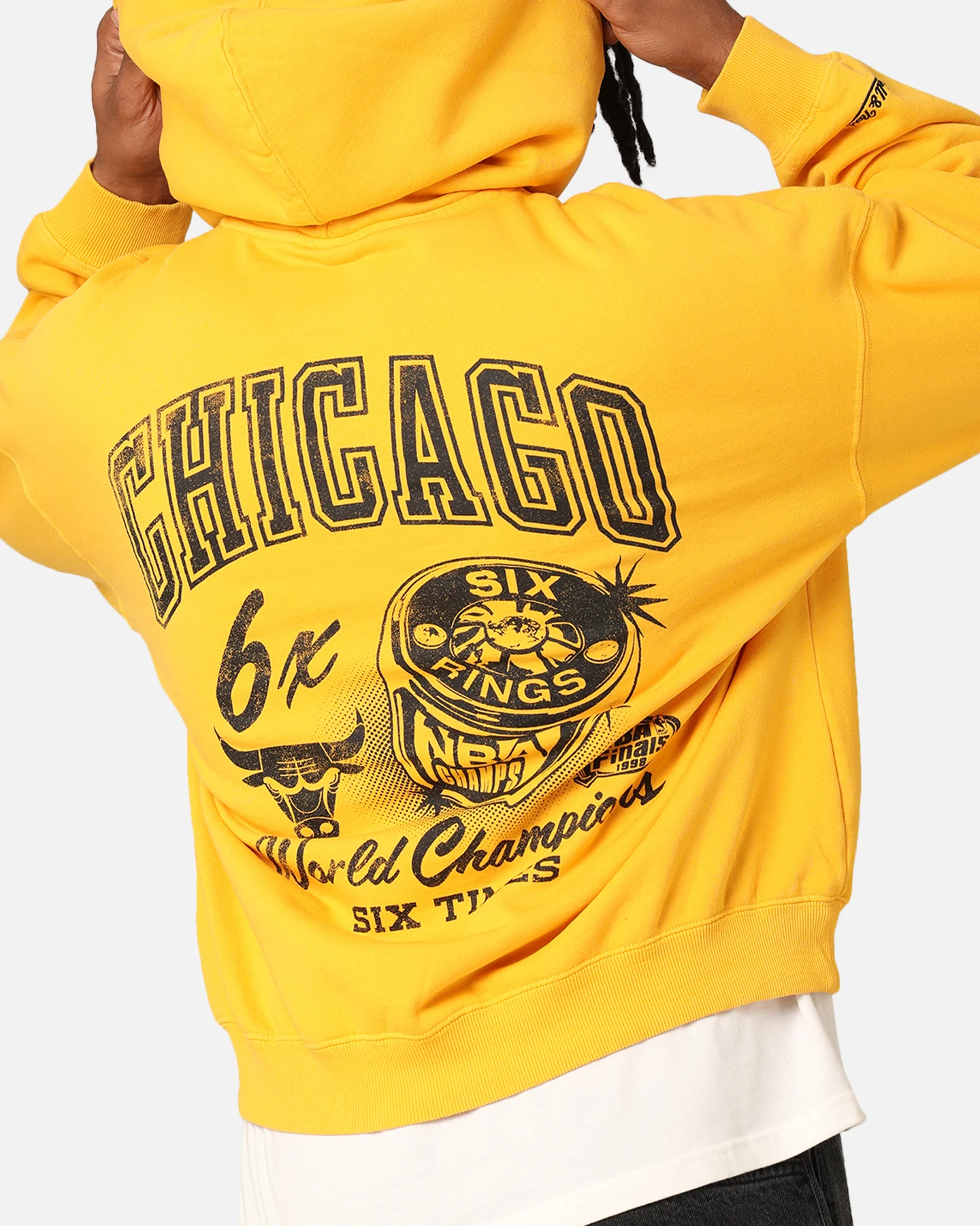 Mitchell & Ness Chicago Bulls Rings Hoodie Ochre - Image 7