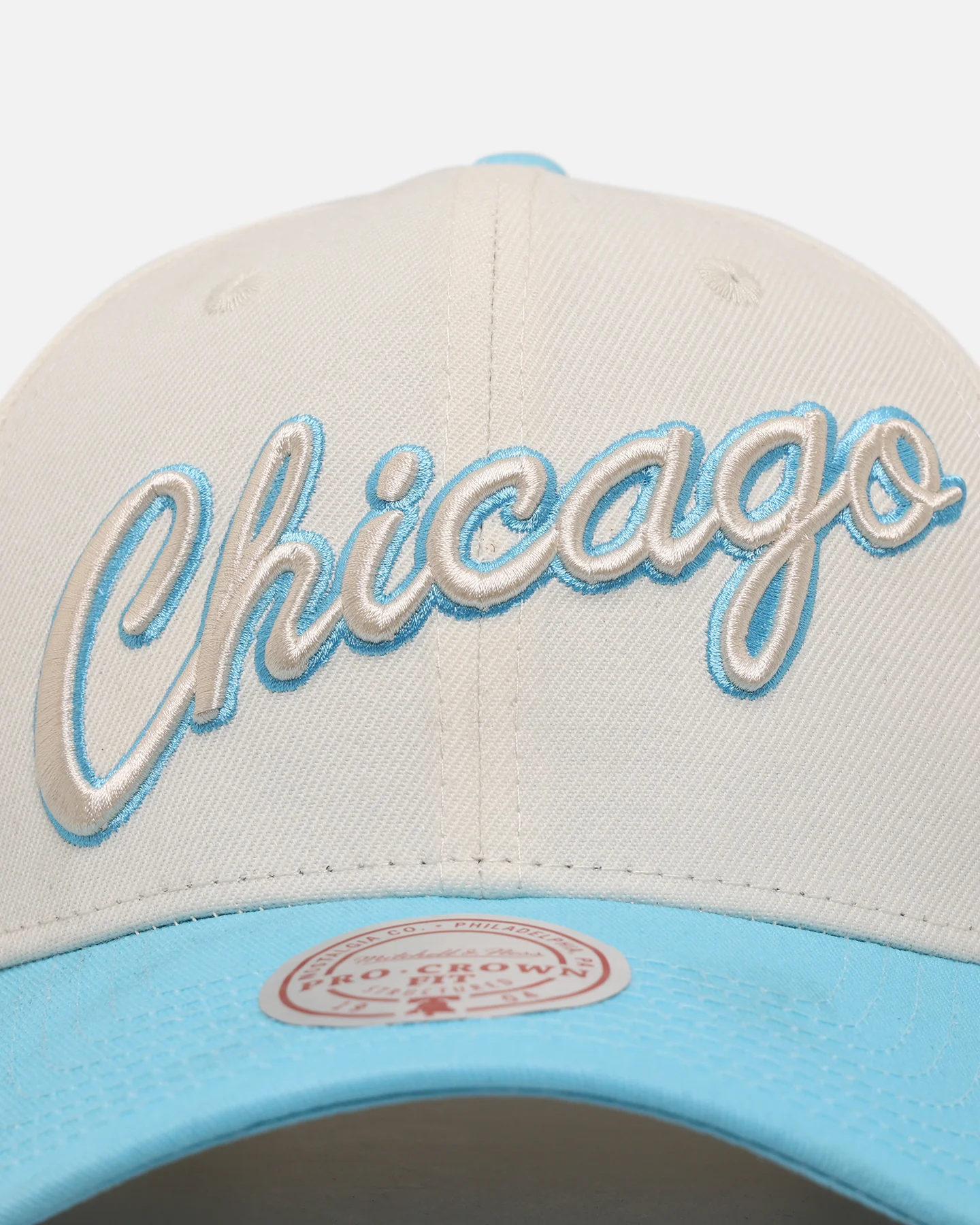Mitchell & Ness Chicago Bulls 'Sky Blue' Pro Crown Snapback White Cream/Blue - Image 5
