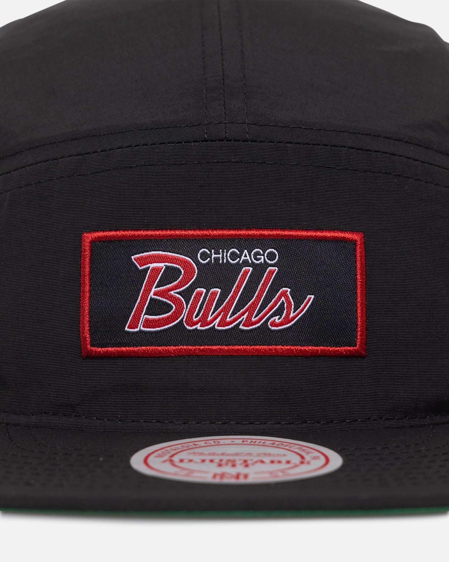 Mitchell & Ness Chicago Bulls Team Logo Camper Strapback Black - Image 5
