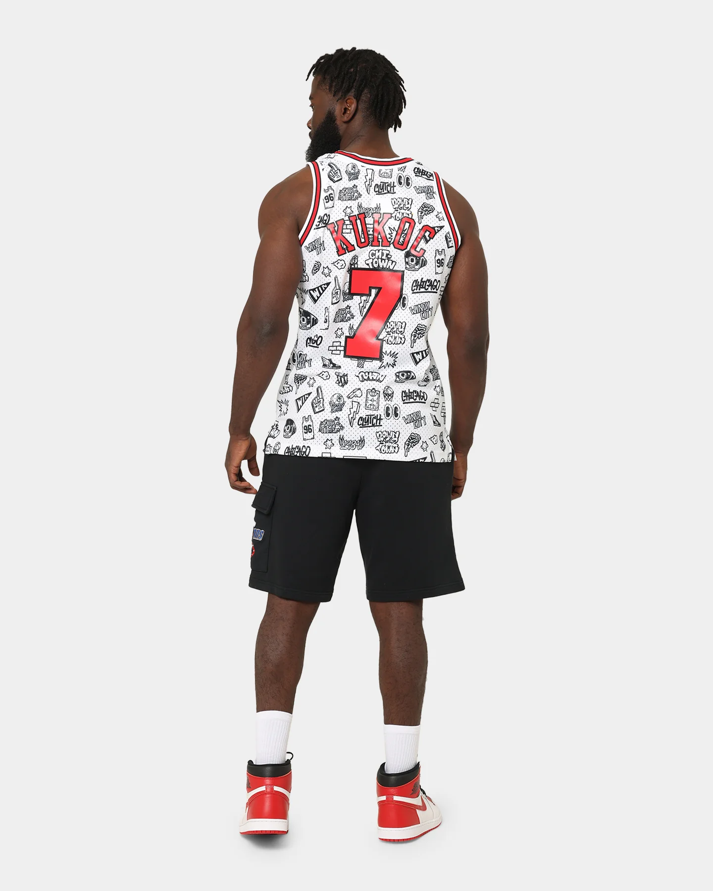 Mitchell & Ness Chicago Bulls Toni Kukoč #7 1997-1998 Doodle Swingman Jersey White - Image 8