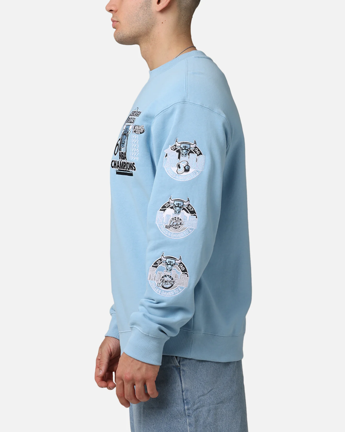 Mitchell & Ness Chicago Bulls 'UNC To Chicago' Champions Crewneck Light Blue - Image 5