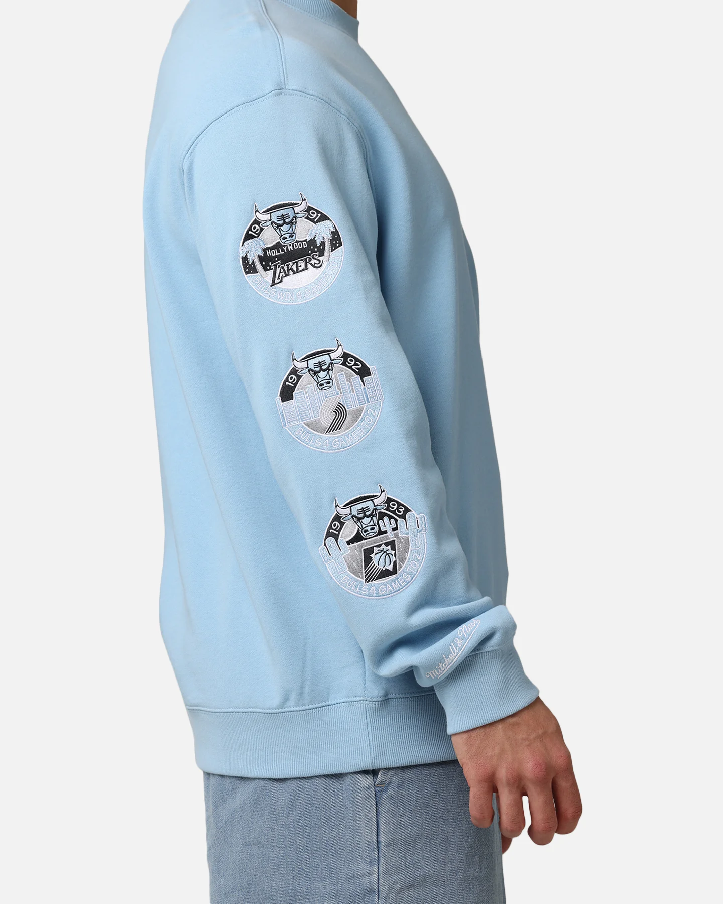 Mitchell & Ness Chicago Bulls 'UNC To Chicago' Champions Crewneck Light Blue - Image 7