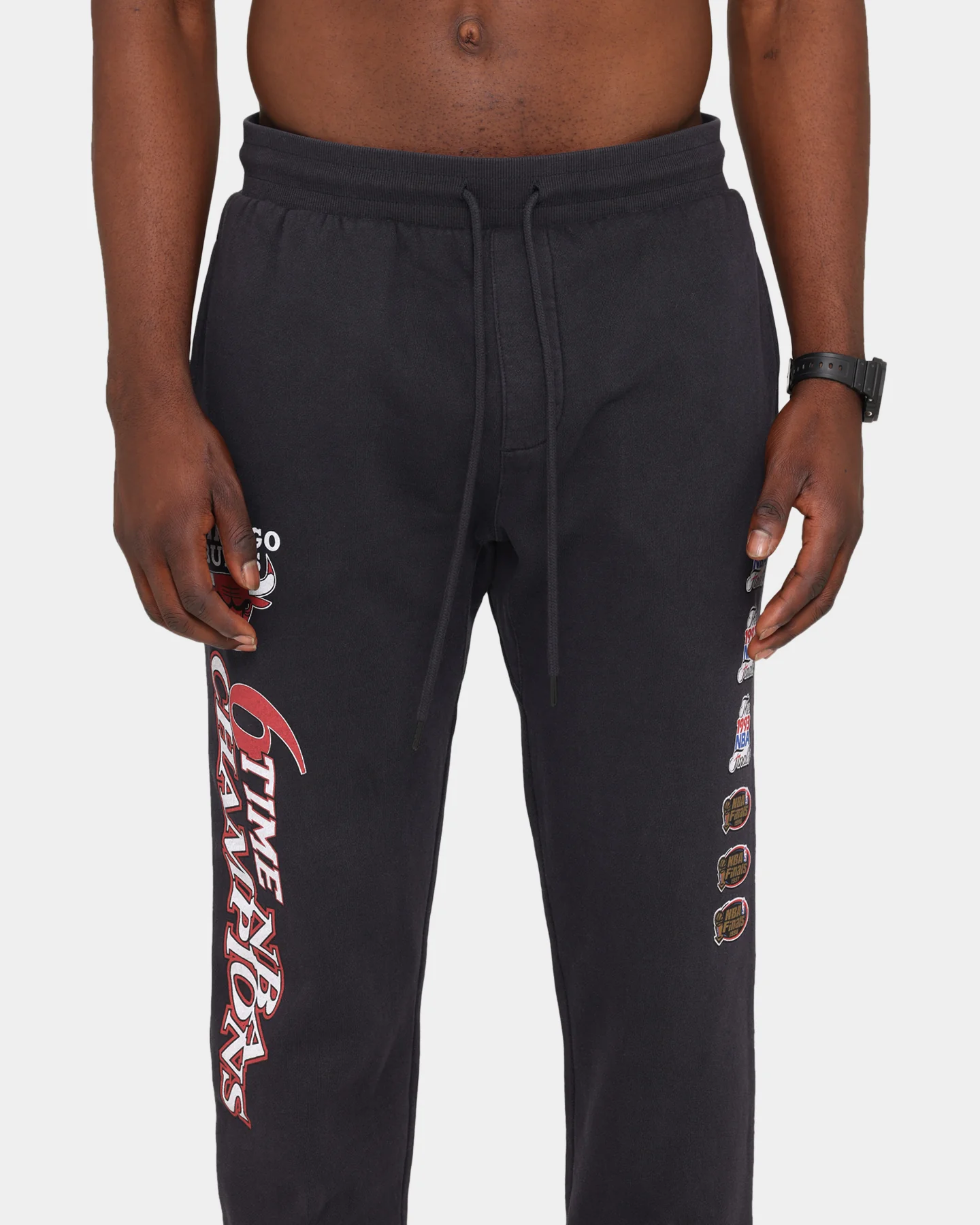 Mitchell & Ness Chicago Bulls Vintage Logo Trackpants Faded Black - Image 7