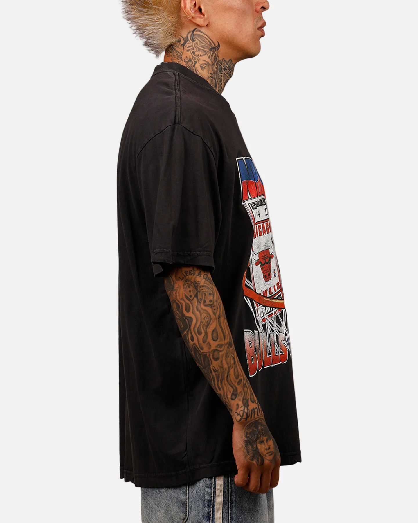 Mitchell & Ness Chicago Bulls Vs Los Angeles Lakers Stub T-Shirt Overdyed Black - Image 4