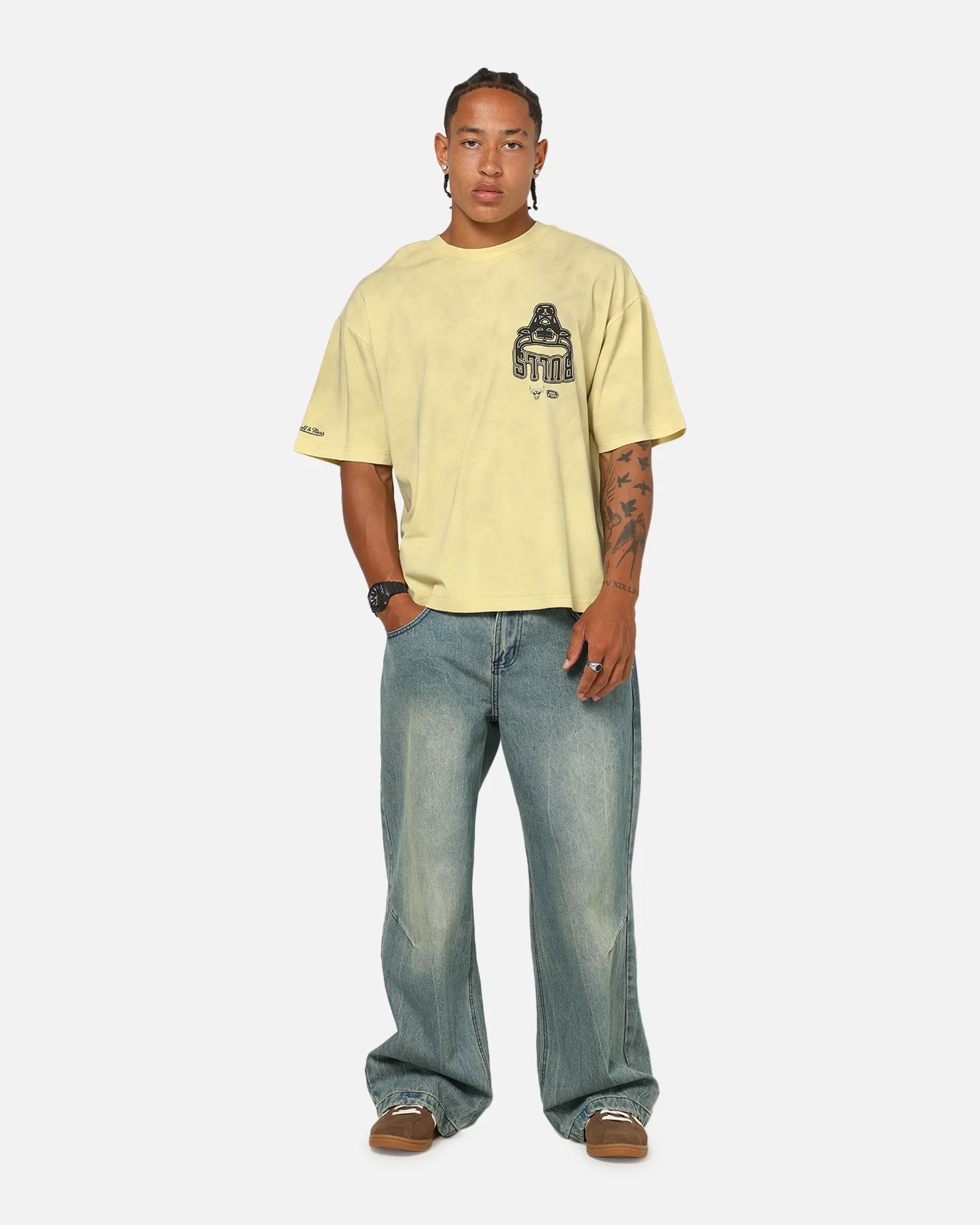 Mitchell & Ness Chicago Bulls Worldwide T-Shirt Chartruese - Image 4