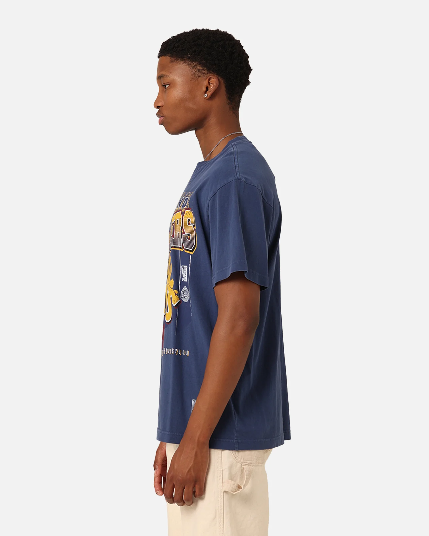 Mitchell & Ness Cleveland Cavaliers Brush Off 2.0 T-Shirt Navy - Image 6