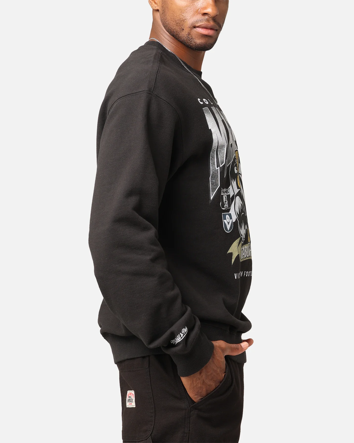 Mitchell & Ness Collingwood Magpies Character Crewneck Faded Black - Image 5