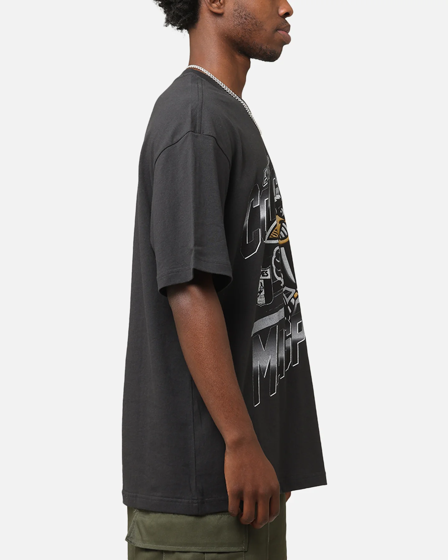 Mitchell & Ness Collingwood Magpies Mascot Character T-Shirt Faded Black - Image 4