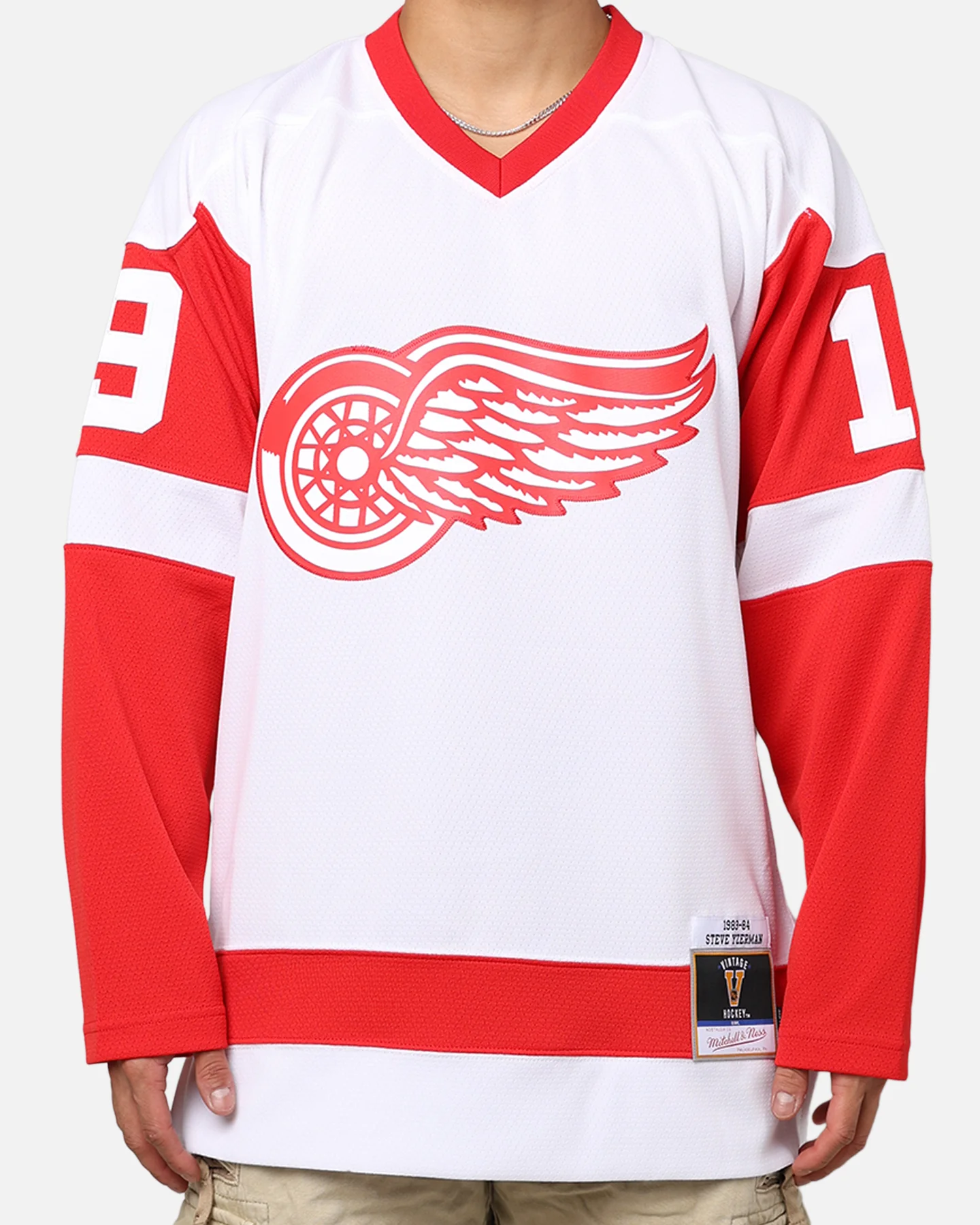 Mitchell & Ness Detroit Red Wings Steve Yzerman '83-84 Jersey White - Image 4